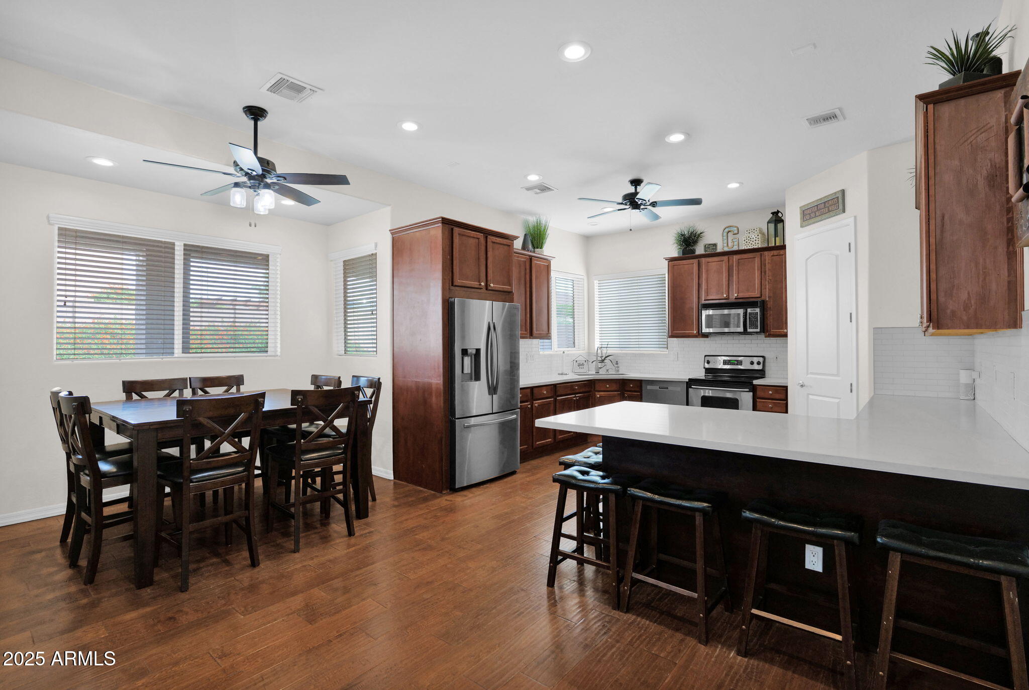 7114 E GRANDVIEW Street Mesa, ON 85207