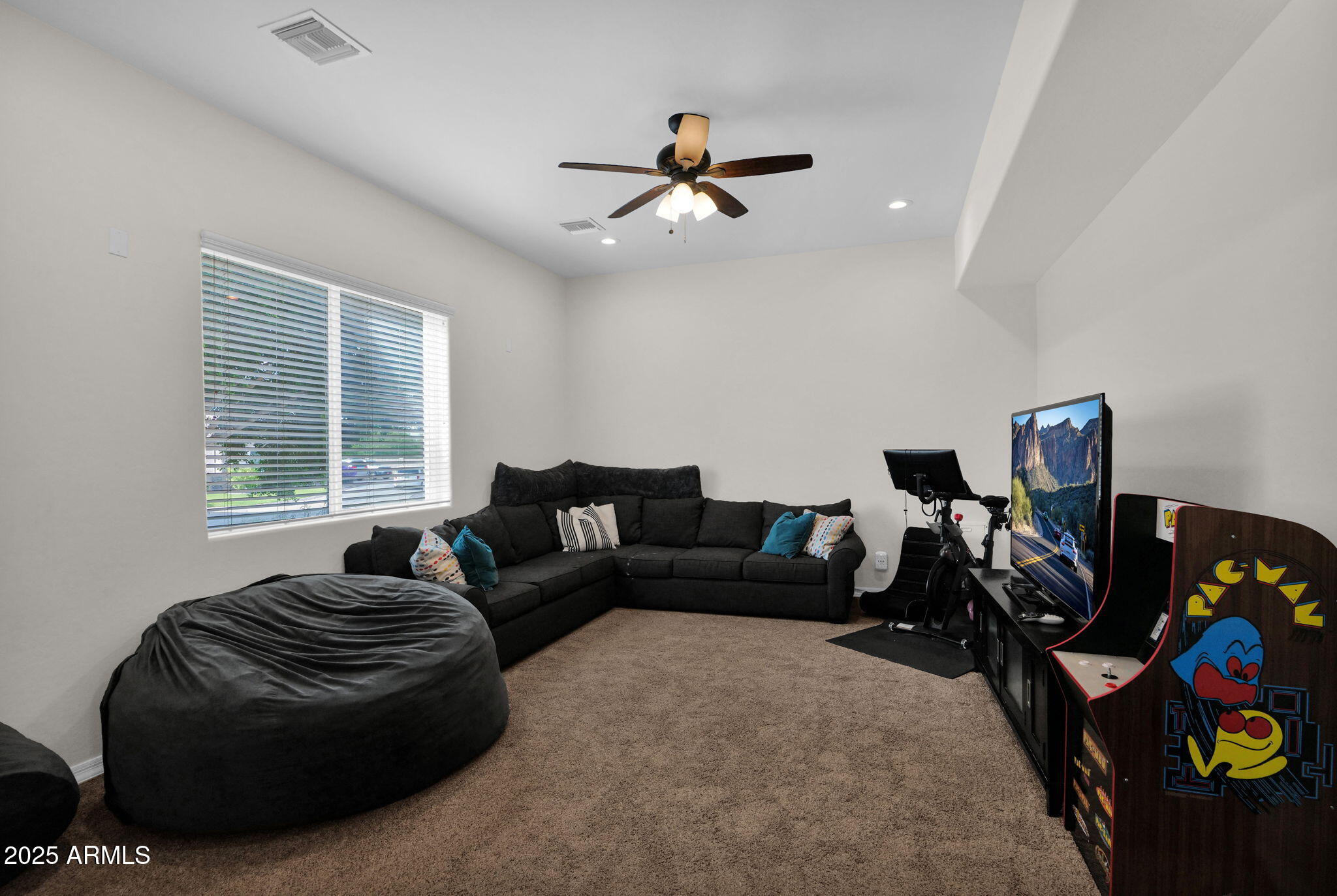 7114 E GRANDVIEW Street Mesa, ON 85207