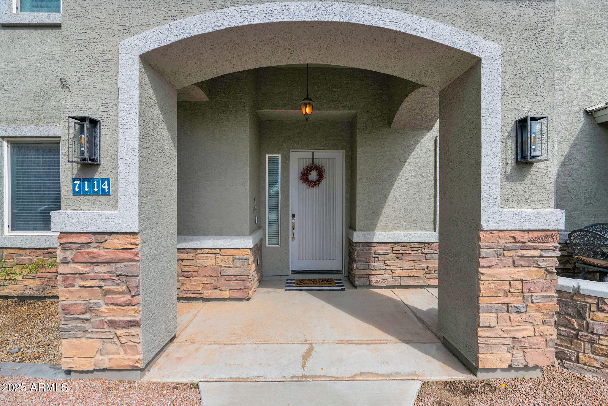 7114 E GRANDVIEW Street Mesa, ON 85207