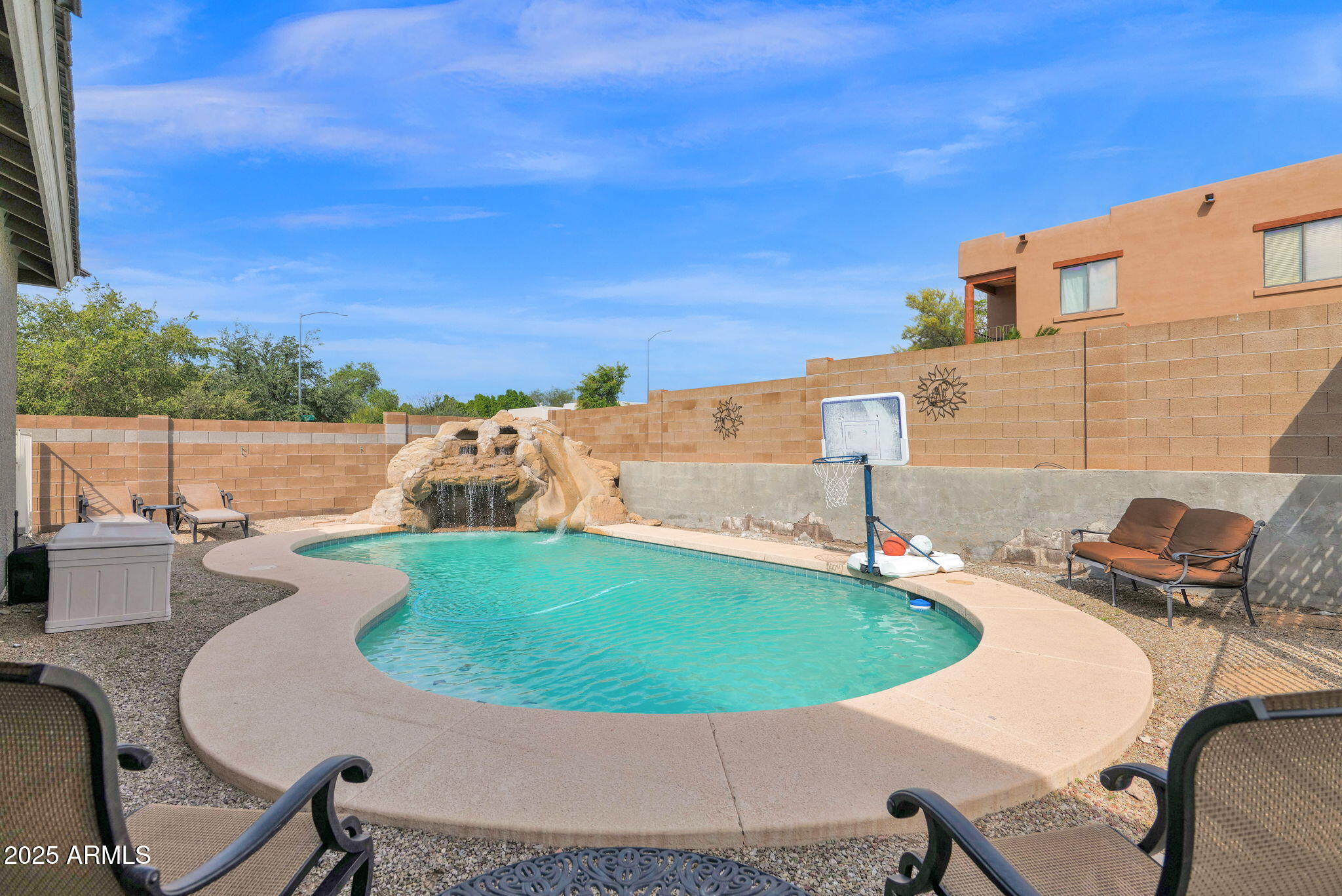 7114 E GRANDVIEW Street Mesa, ON 85207