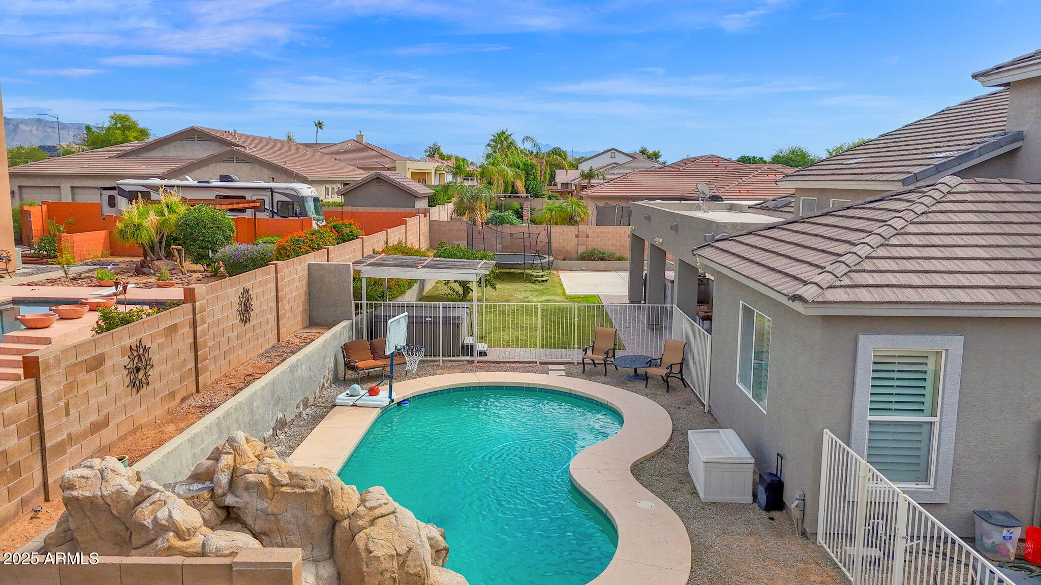 7114 E GRANDVIEW Street Mesa, ON 85207