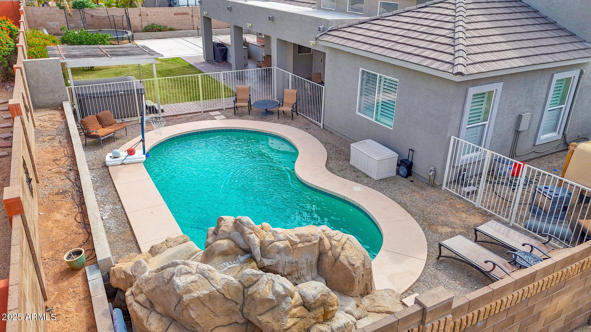 7114 E GRANDVIEW Street Mesa, ON 85207