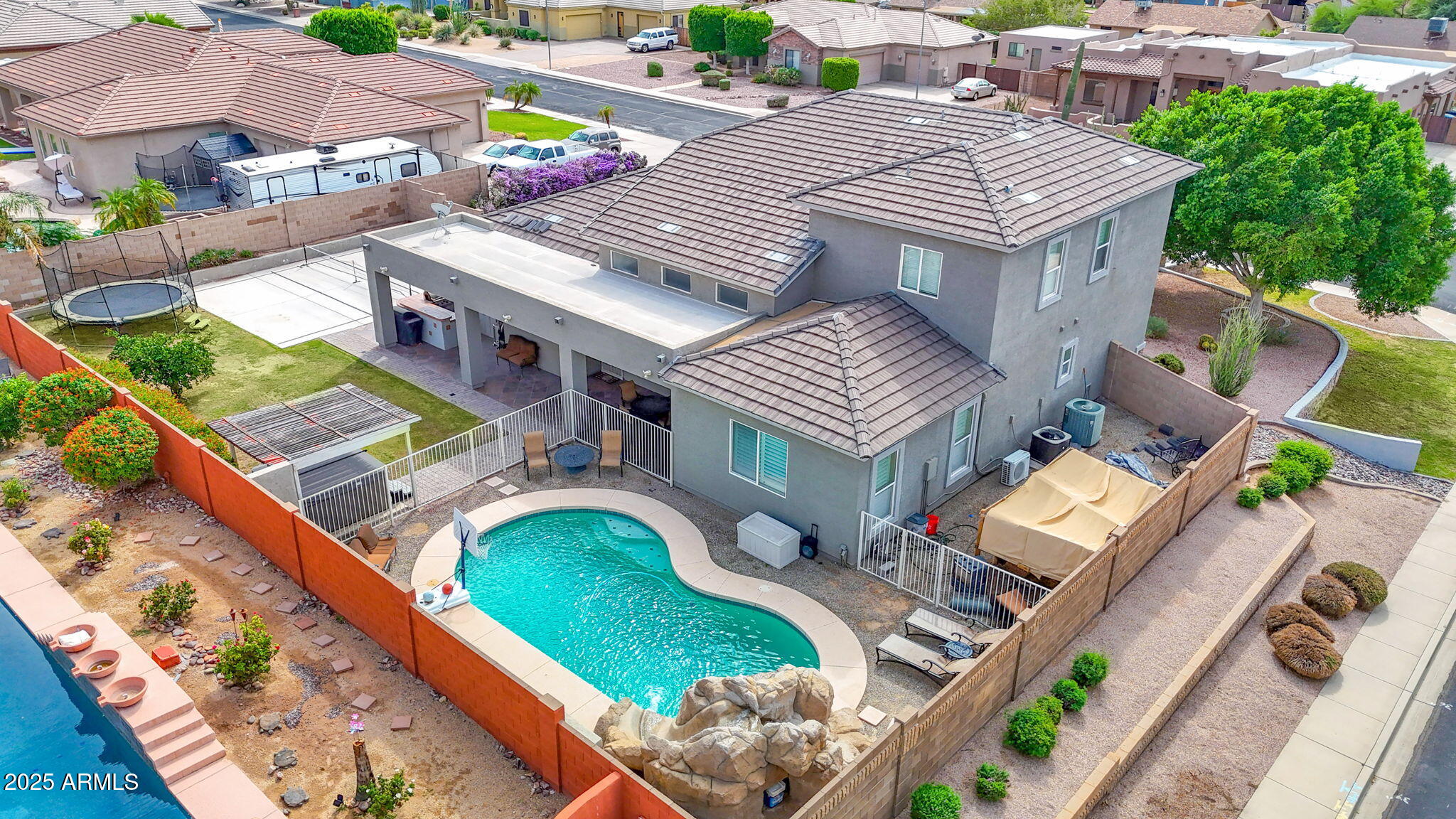 7114 E GRANDVIEW Street Mesa, ON 85207