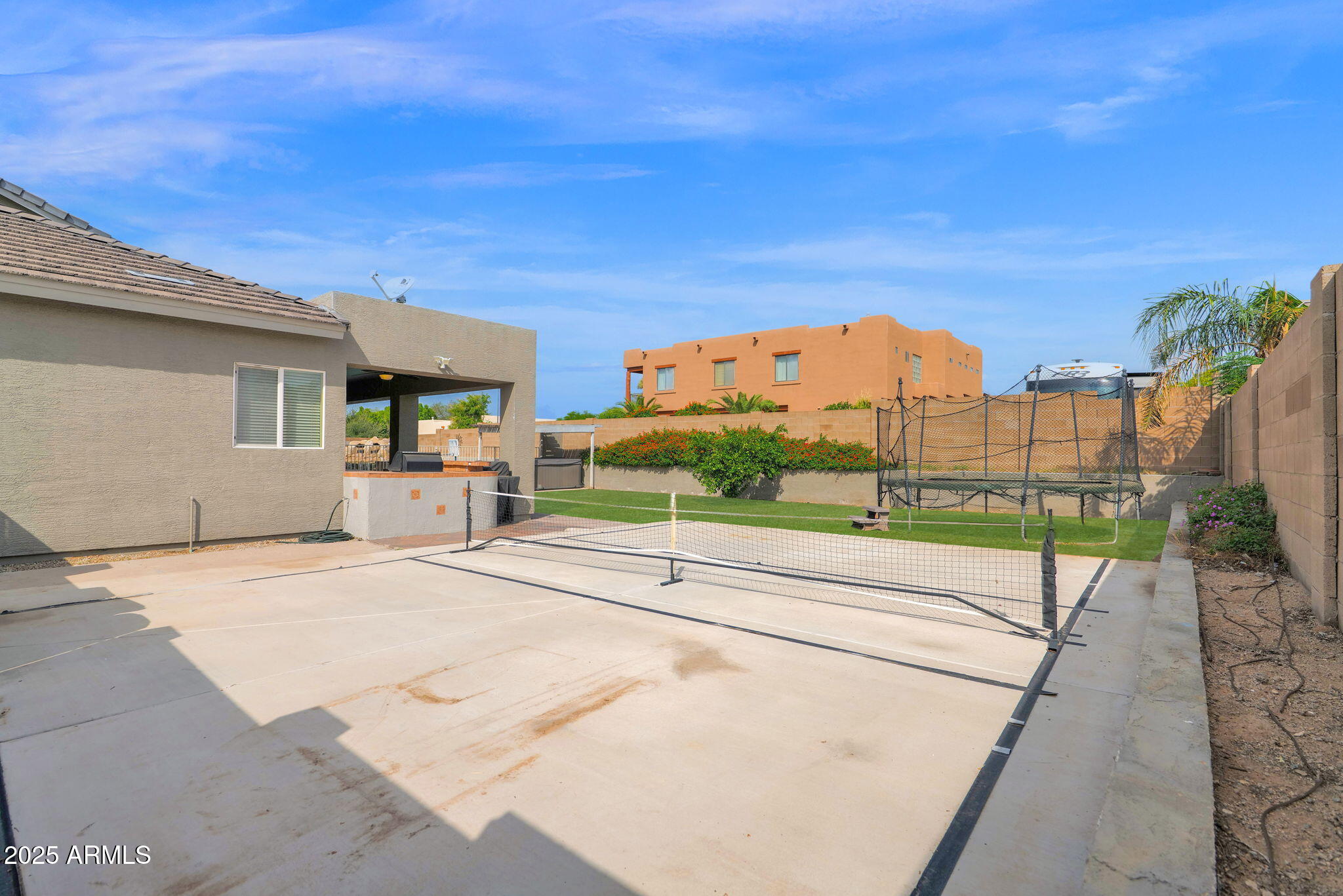 7114 E GRANDVIEW Street Mesa, ON 85207