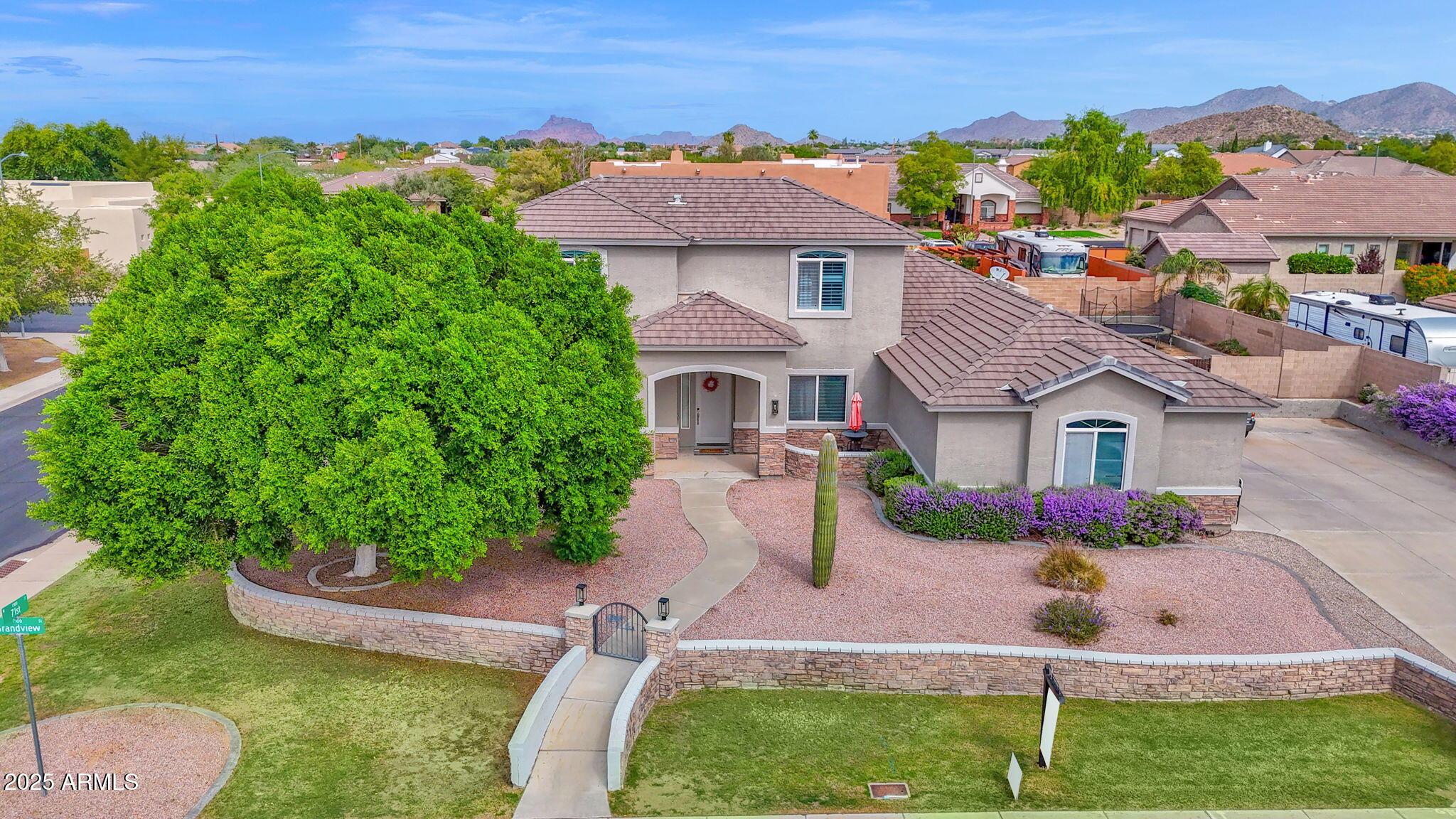 7114 E GRANDVIEW Street Mesa, ON 85207