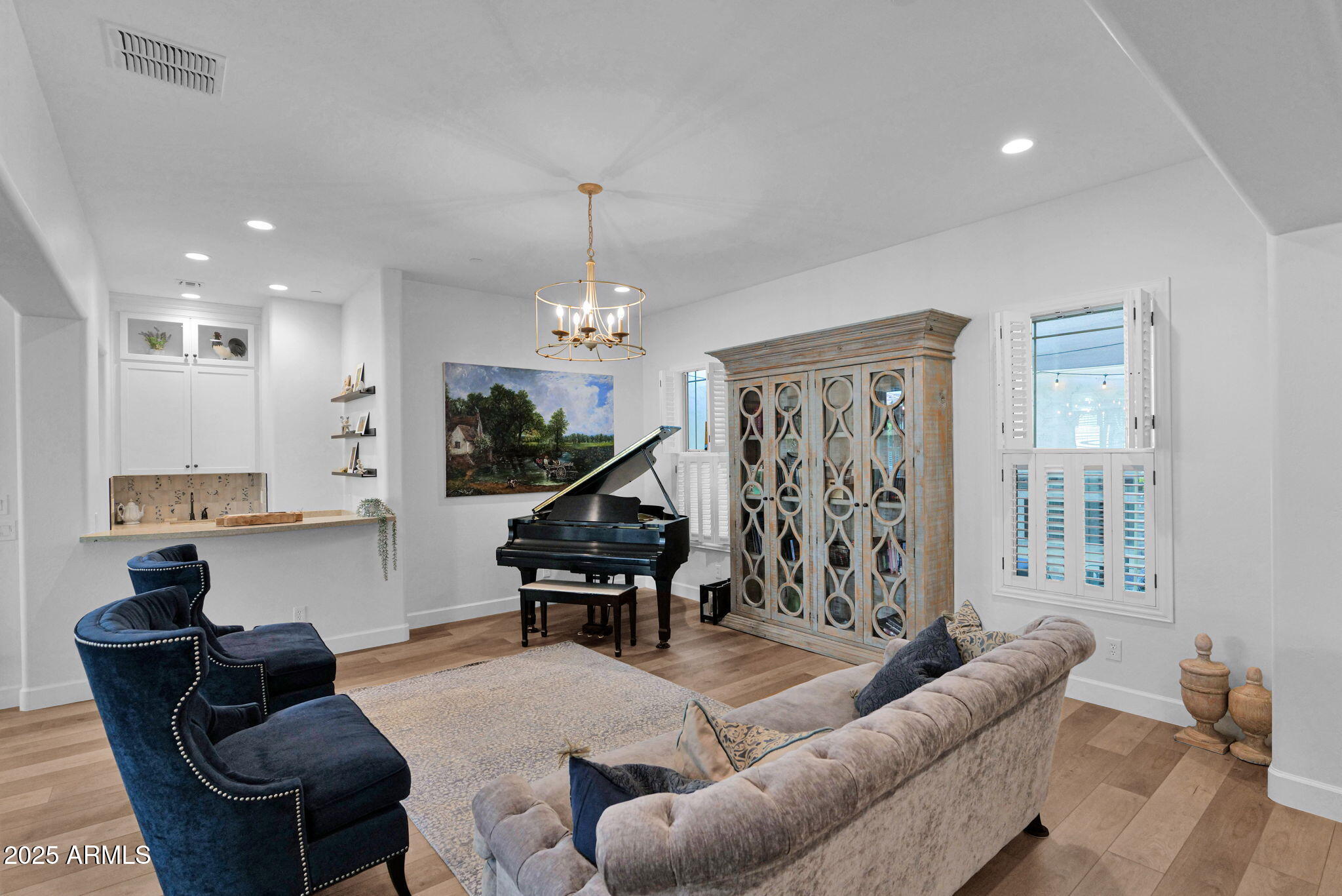 3702 E FOUNTAIN Street Mesa, AZ 85205