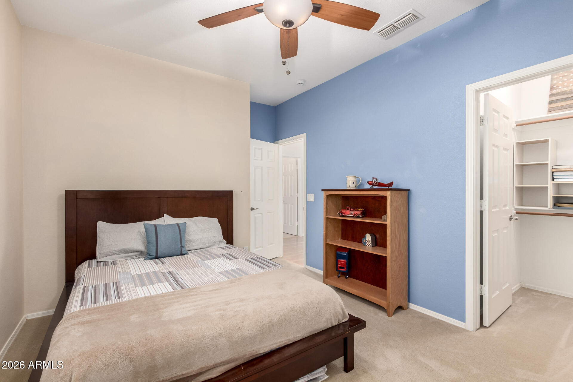 4253 E MOLLY Lane Cave Creek, ON 85331