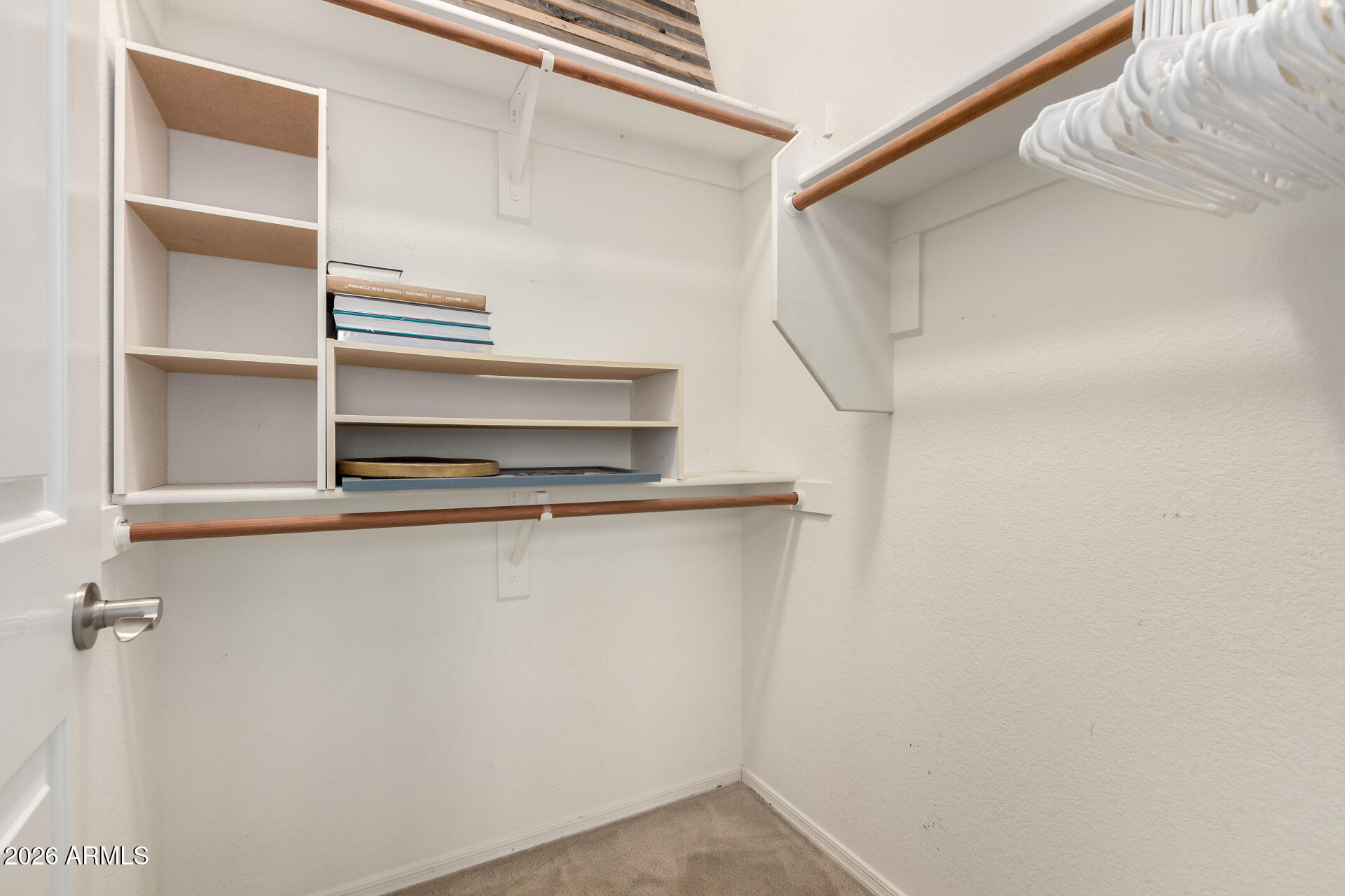 4253 E MOLLY Lane Cave Creek, ON 85331