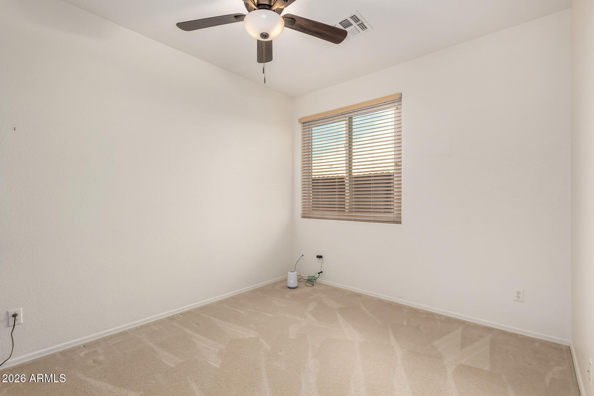 4253 E MOLLY Lane Cave Creek, ON 85331