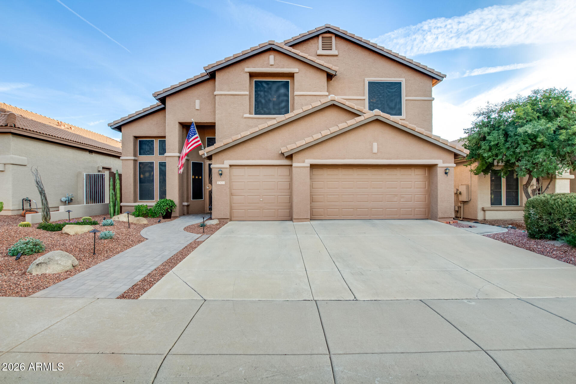 4253 E MOLLY Lane Cave Creek, ON 85331