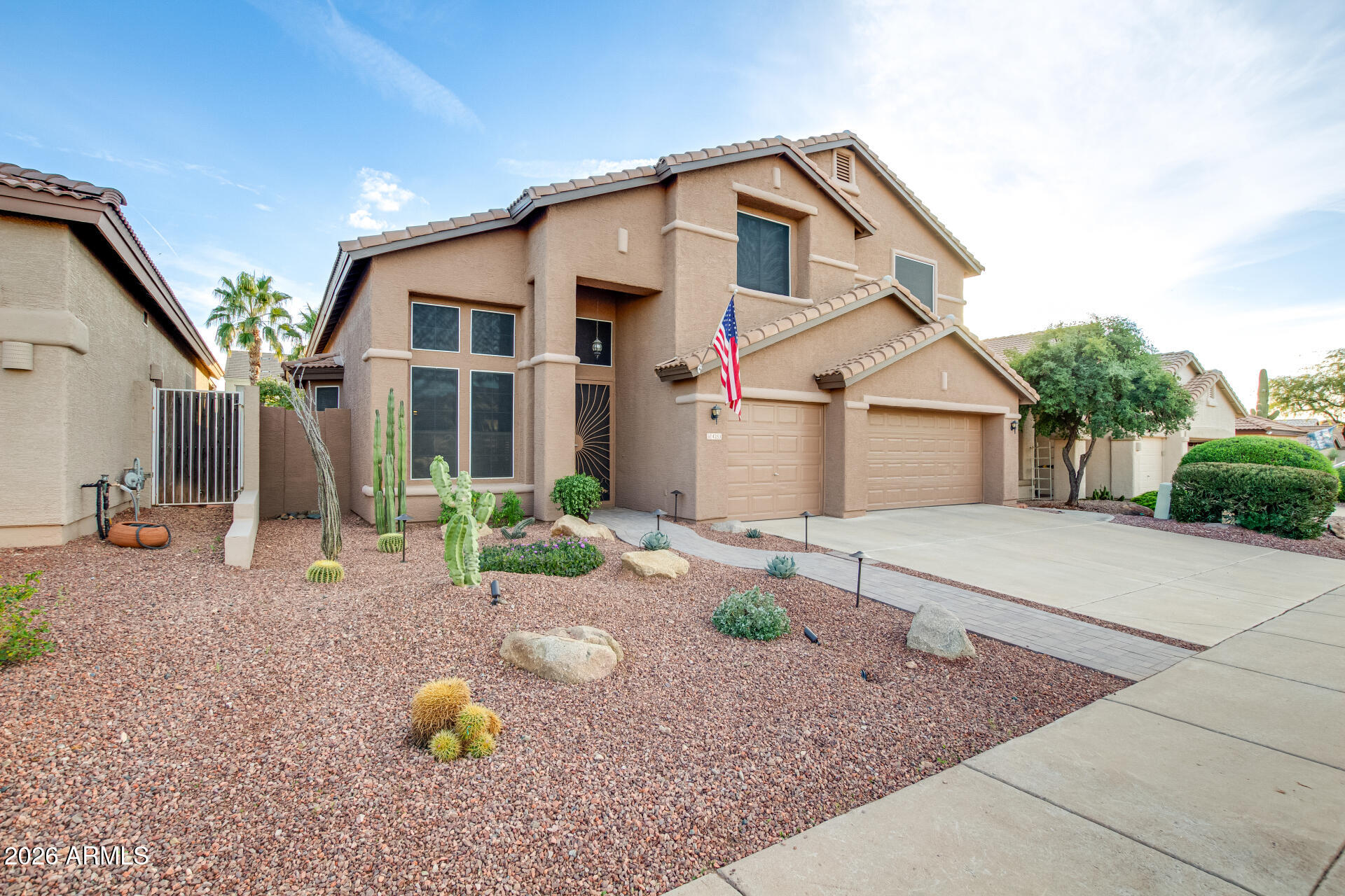 4253 E MOLLY Lane Cave Creek, ON 85331