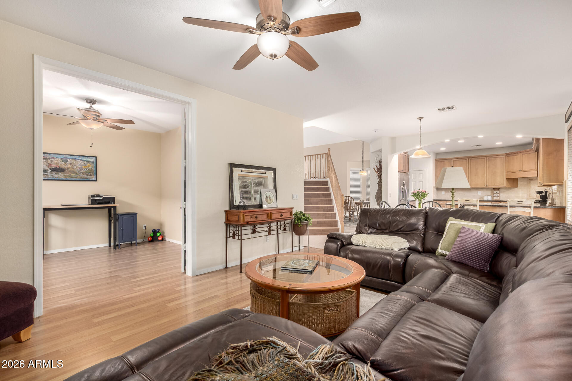 4253 E MOLLY Lane Cave Creek, ON 85331