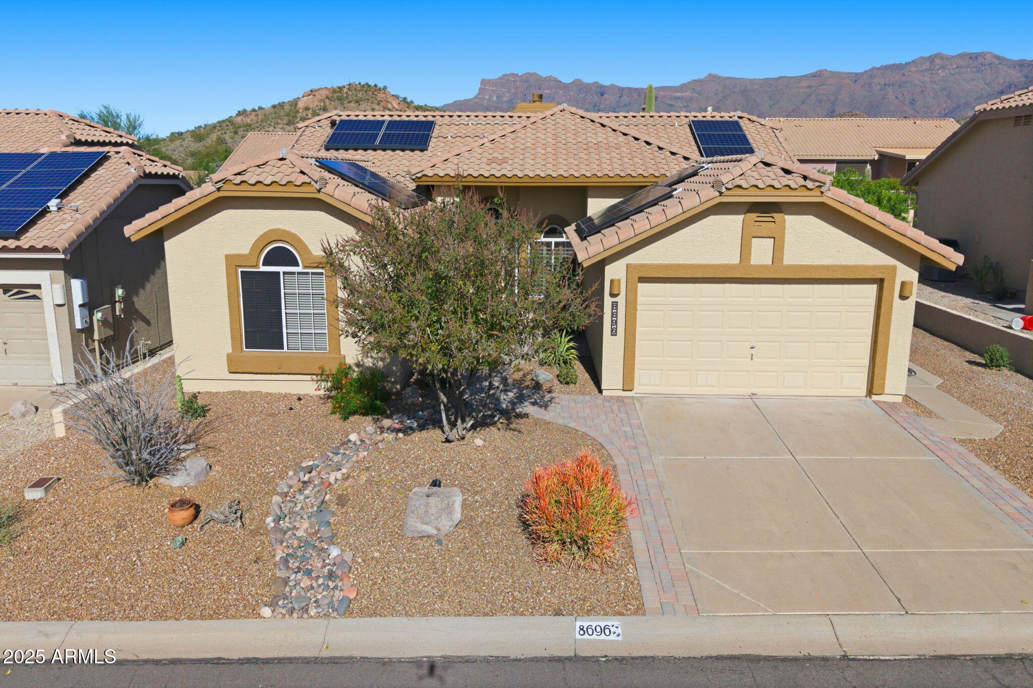 8696 E ALOE Drive Gold Canyon, ON 85118