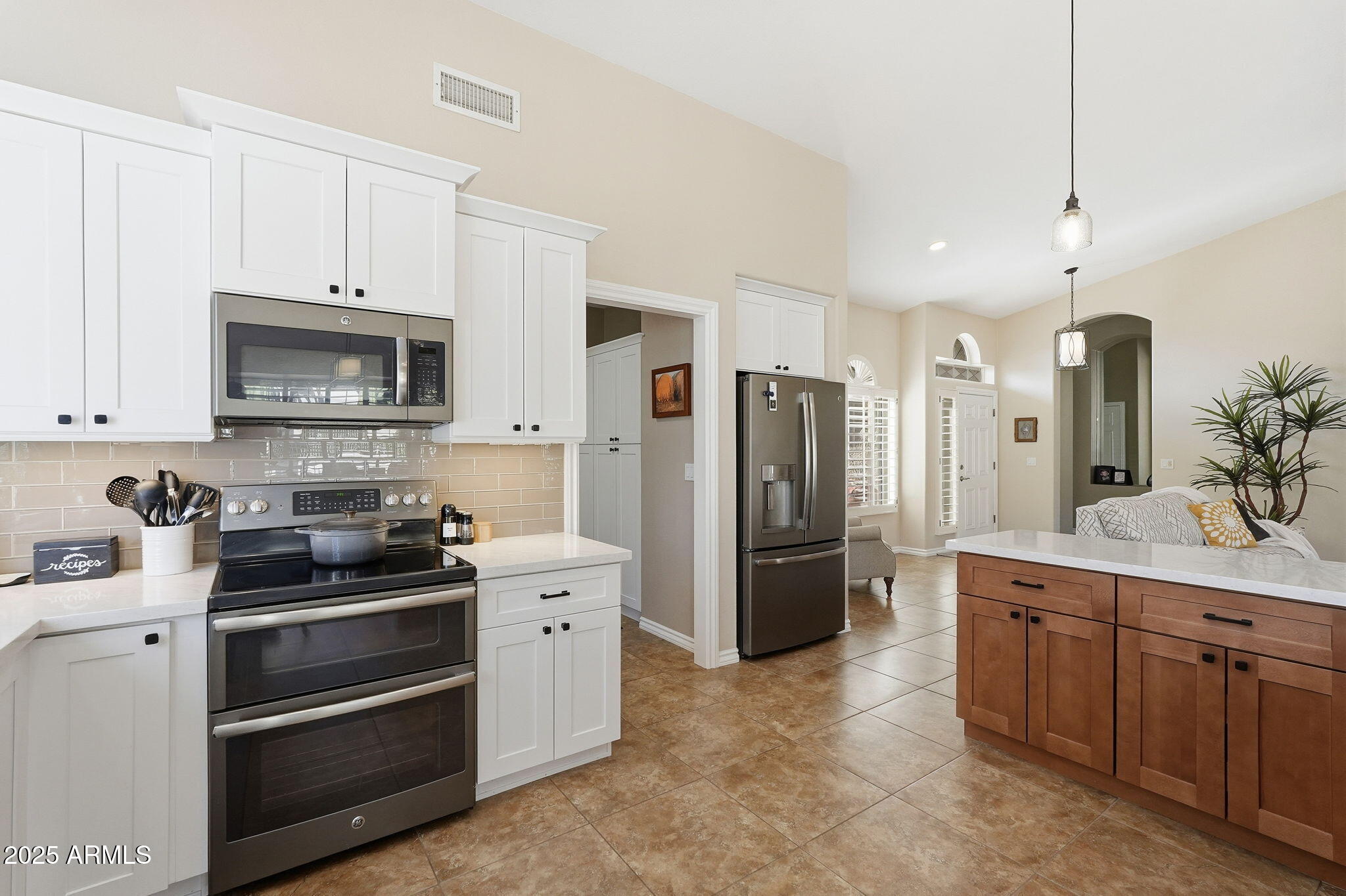 8696 E ALOE Drive Gold Canyon, ON 85118