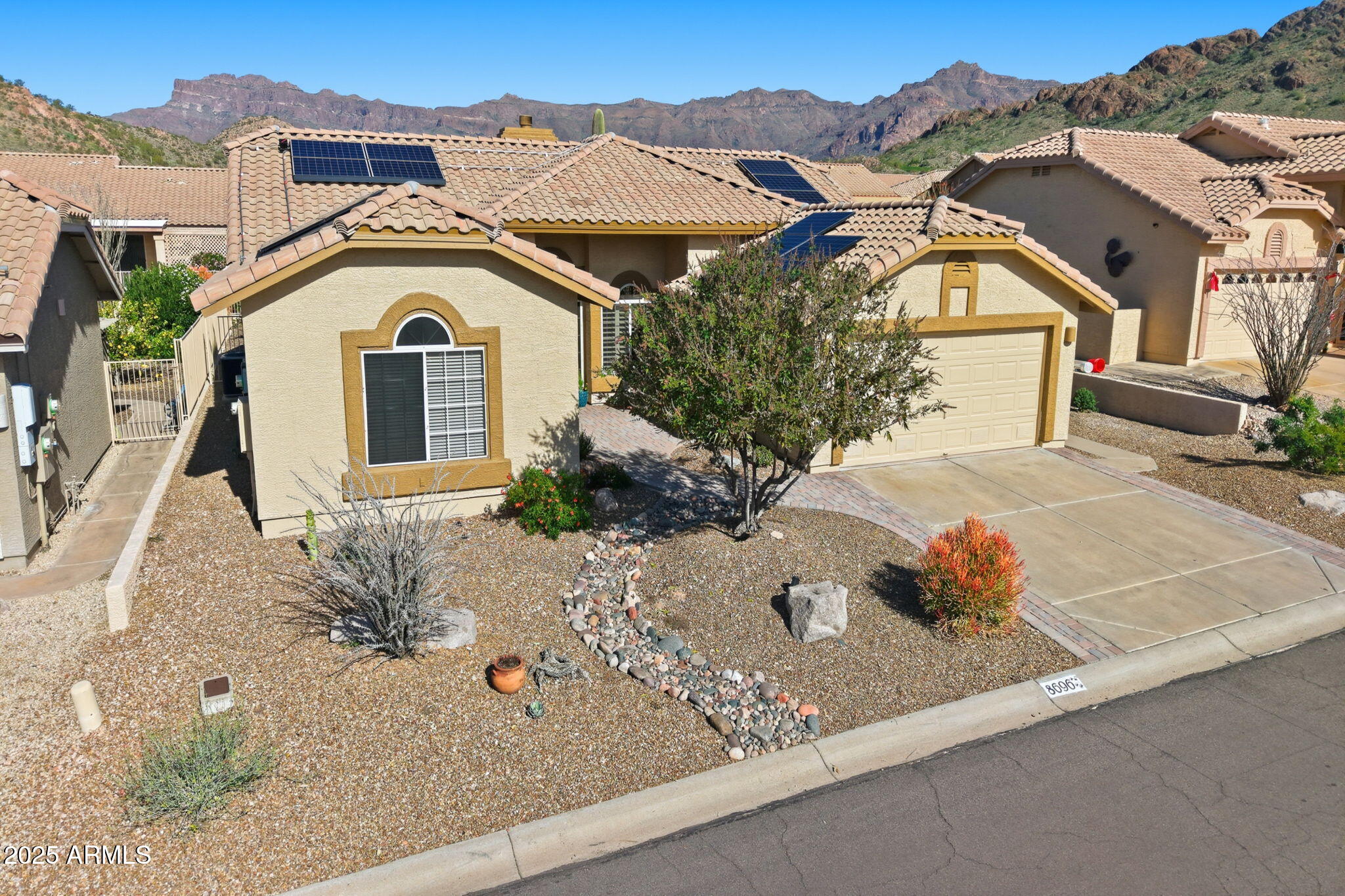 8696 E ALOE Drive Gold Canyon, ON 85118
