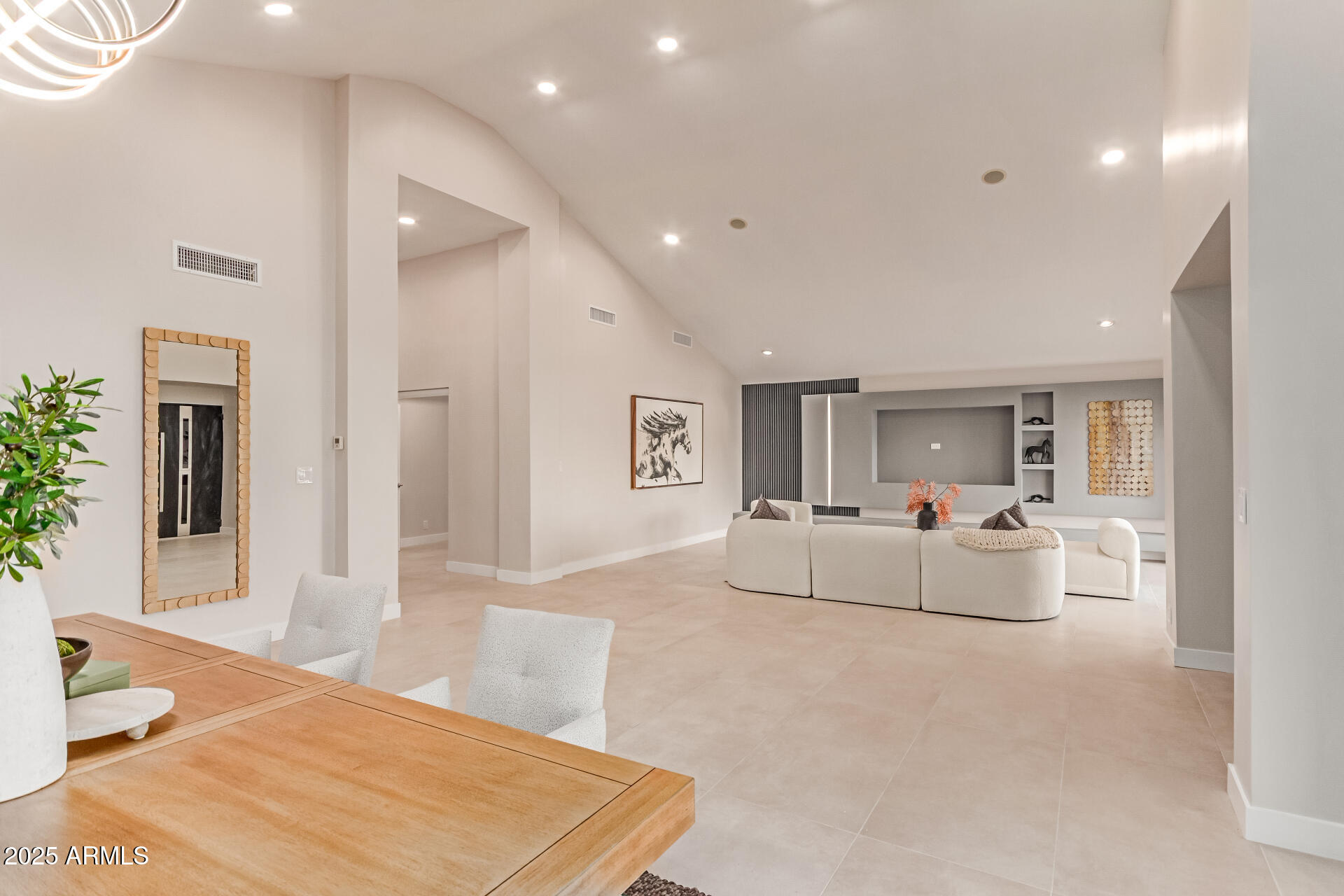 3301 E ROVEY Avenue Paradise Valley, AZ 85253