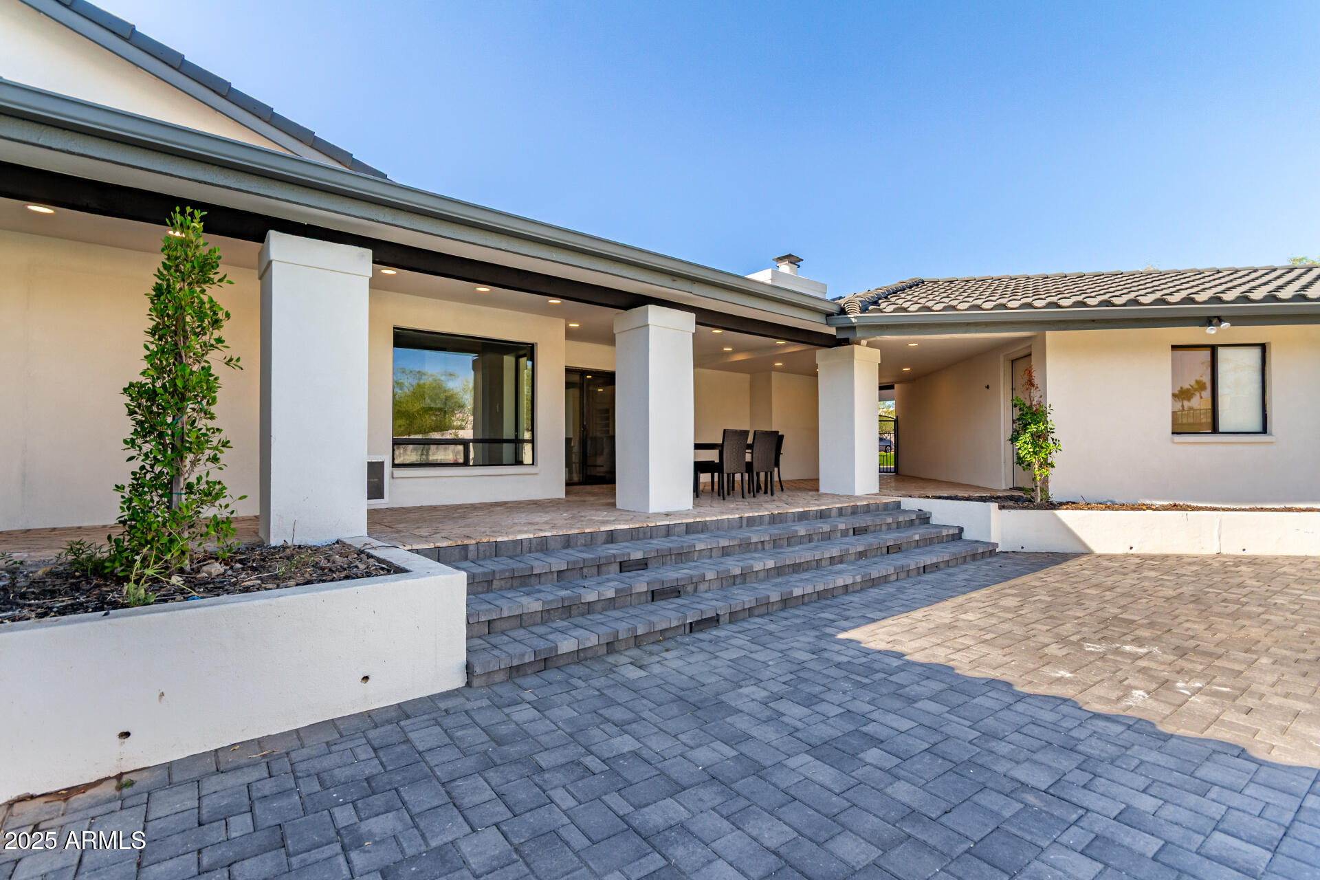 3301 E ROVEY Avenue Paradise Valley, AZ 85253