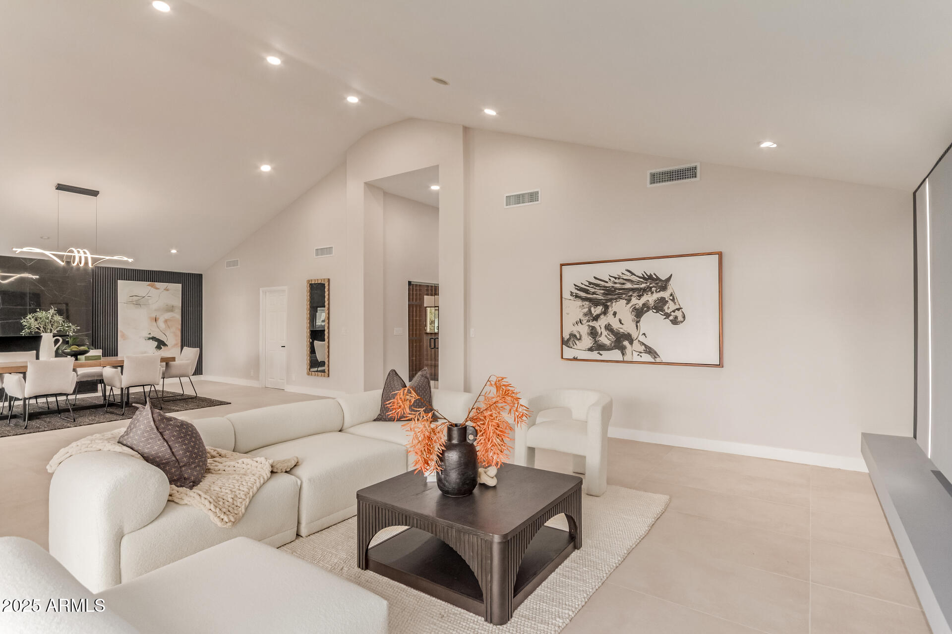 3301 E ROVEY Avenue Paradise Valley, AZ 85253