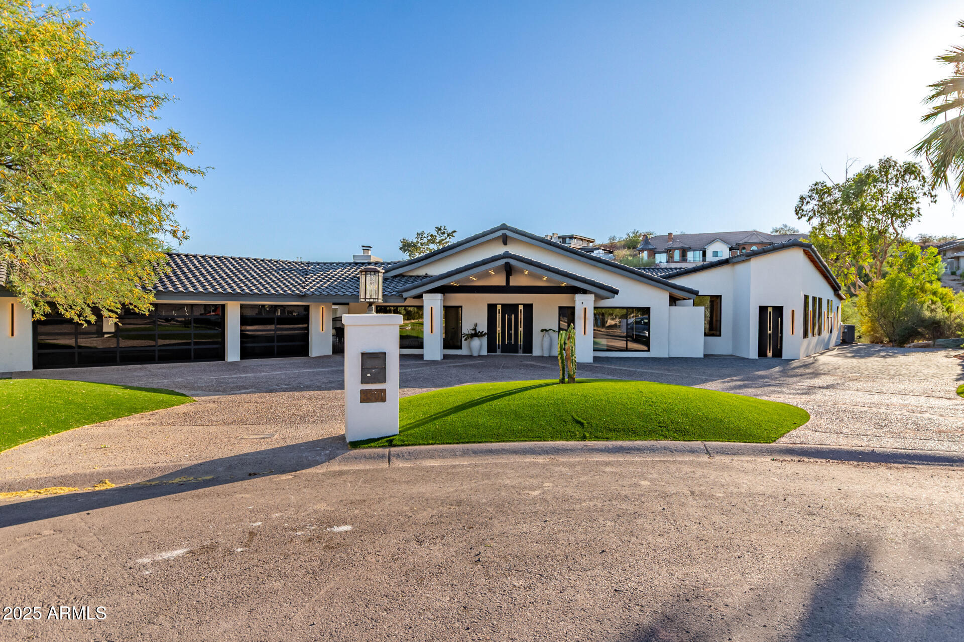 3301 E ROVEY Avenue Paradise Valley, AZ 85253