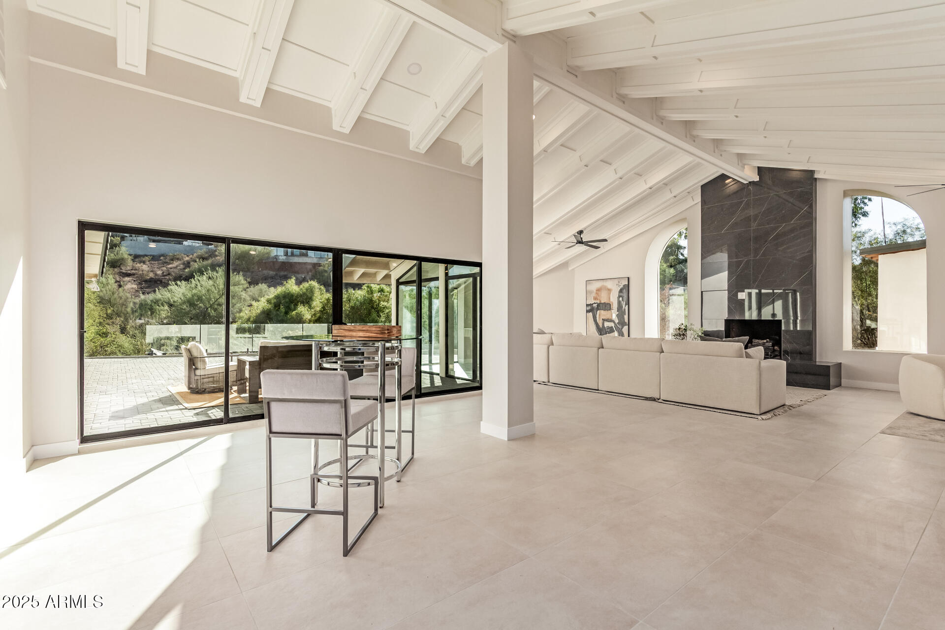 3301 E ROVEY Avenue Paradise Valley, AZ 85253