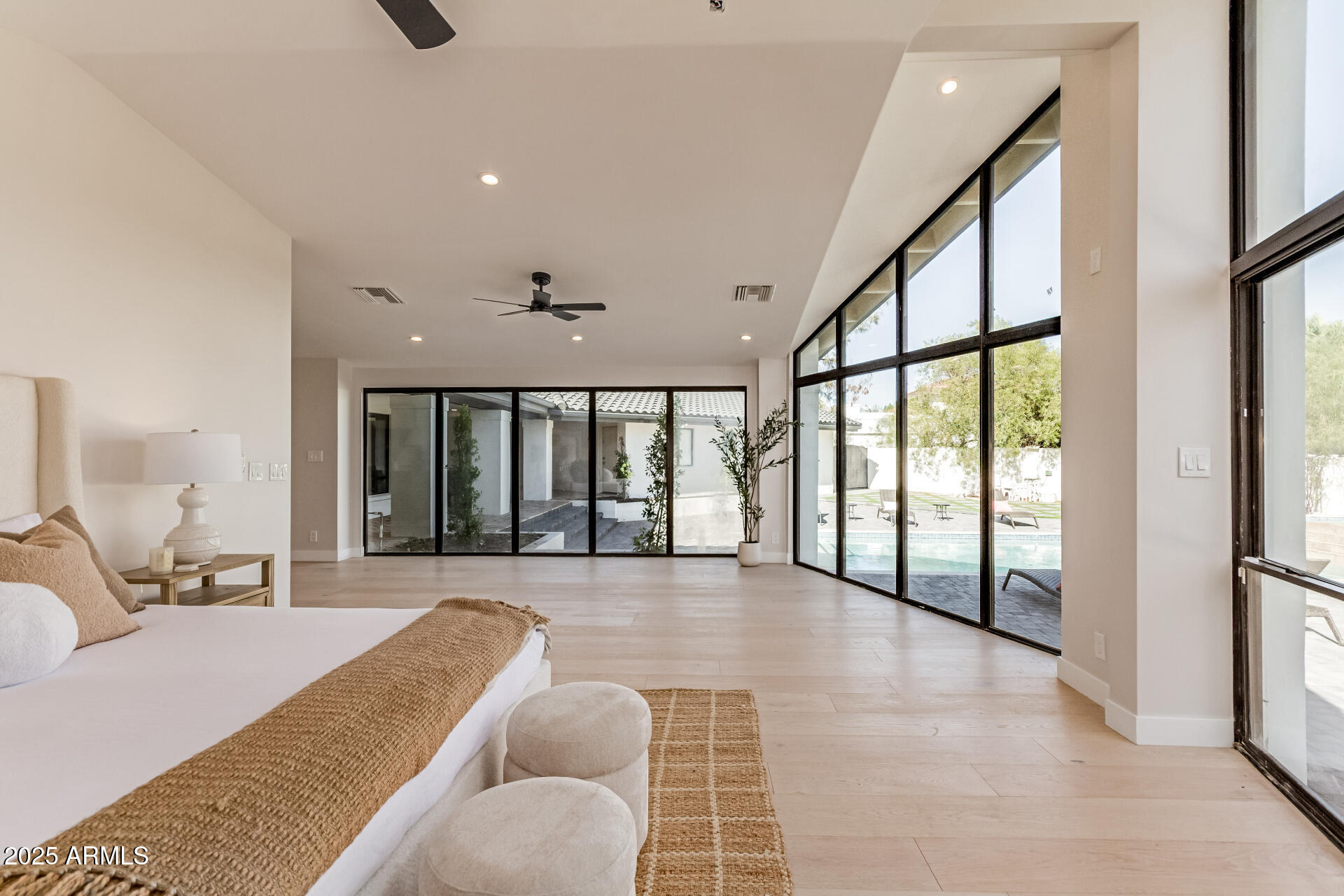 3301 E ROVEY Avenue Paradise Valley, AZ 85253