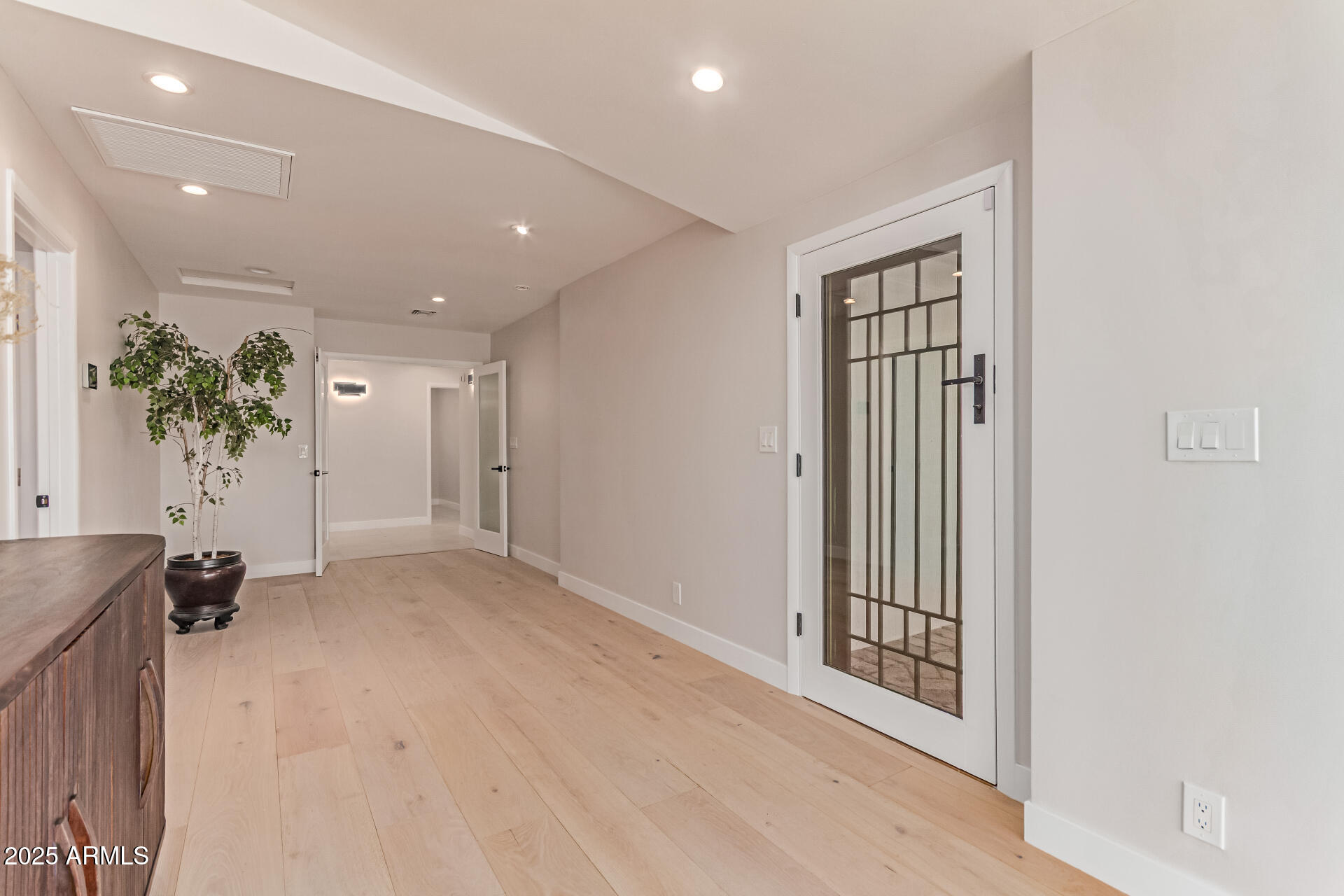 3301 E ROVEY Avenue Paradise Valley, AZ 85253