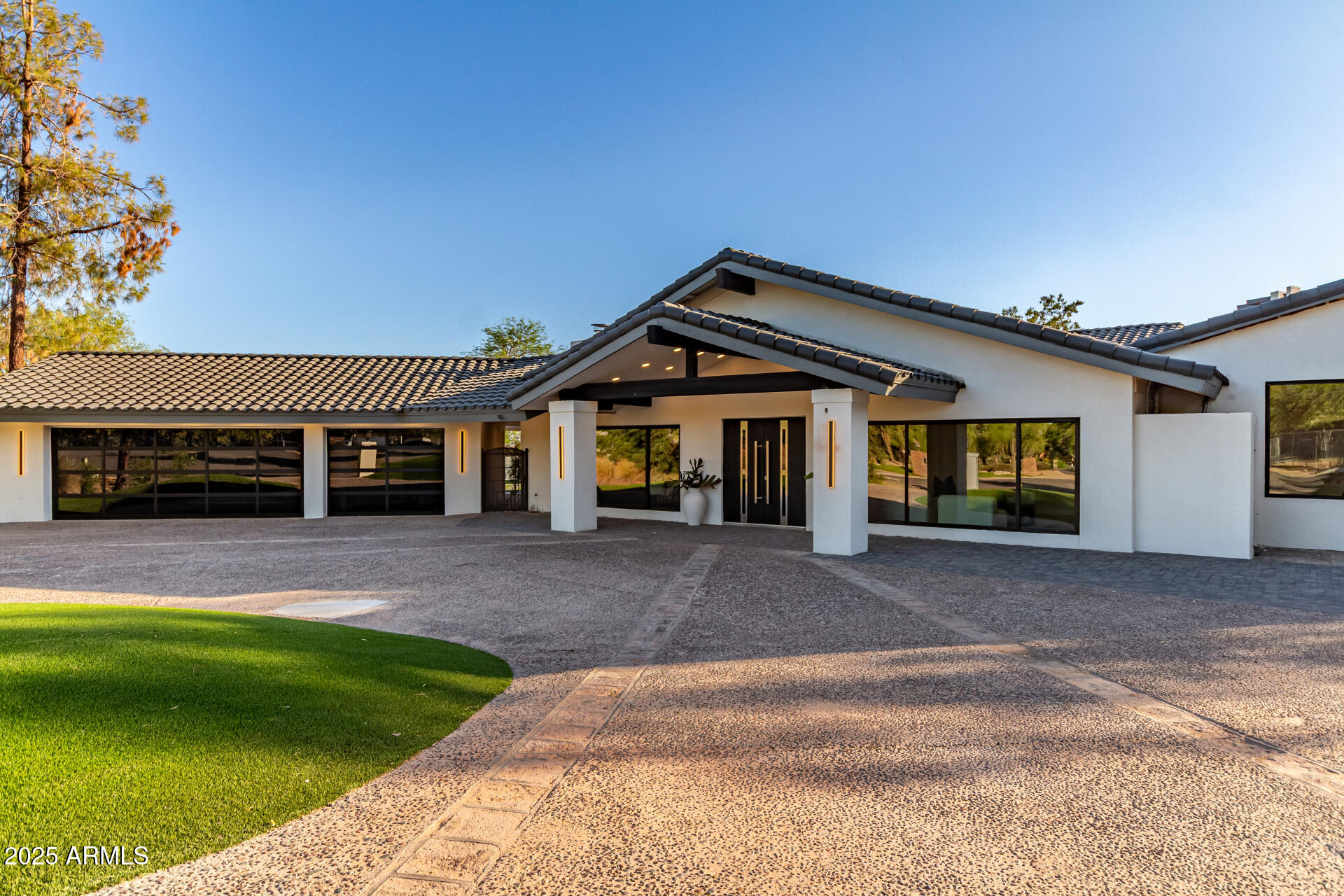 3301 E ROVEY Avenue Paradise Valley, AZ 85253