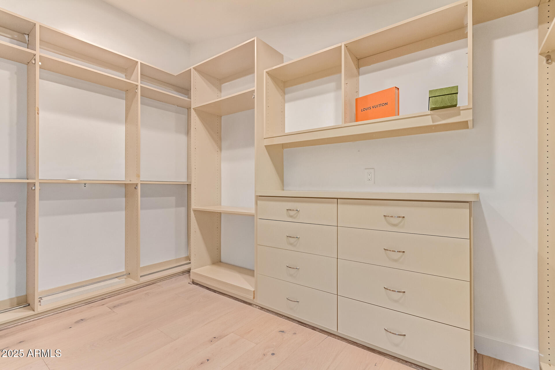 3301 E ROVEY Avenue Paradise Valley, AZ 85253