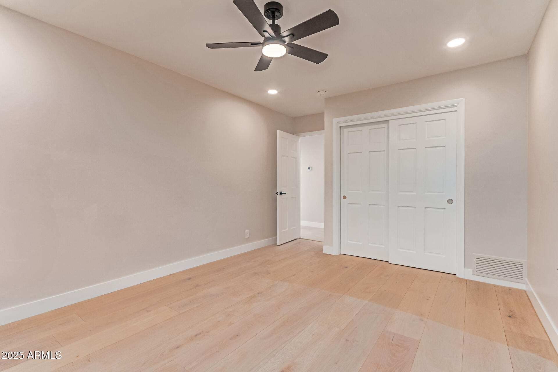 3301 E ROVEY Avenue Paradise Valley, AZ 85253