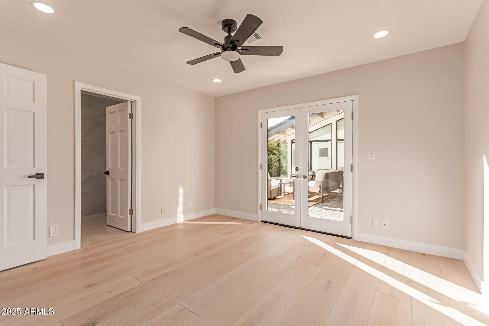 3301 E ROVEY Avenue Paradise Valley, AZ 85253