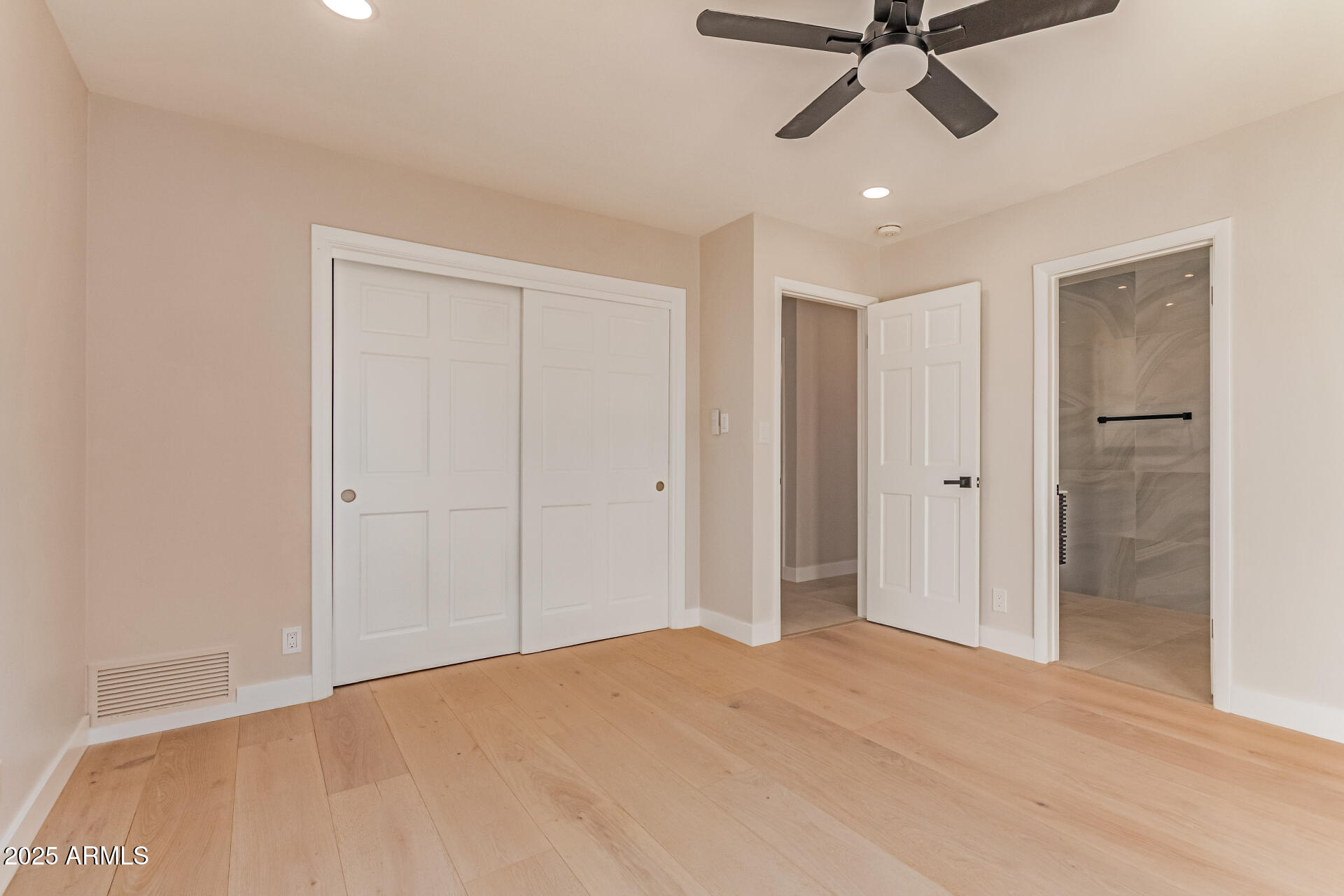 3301 E ROVEY Avenue Paradise Valley, AZ 85253