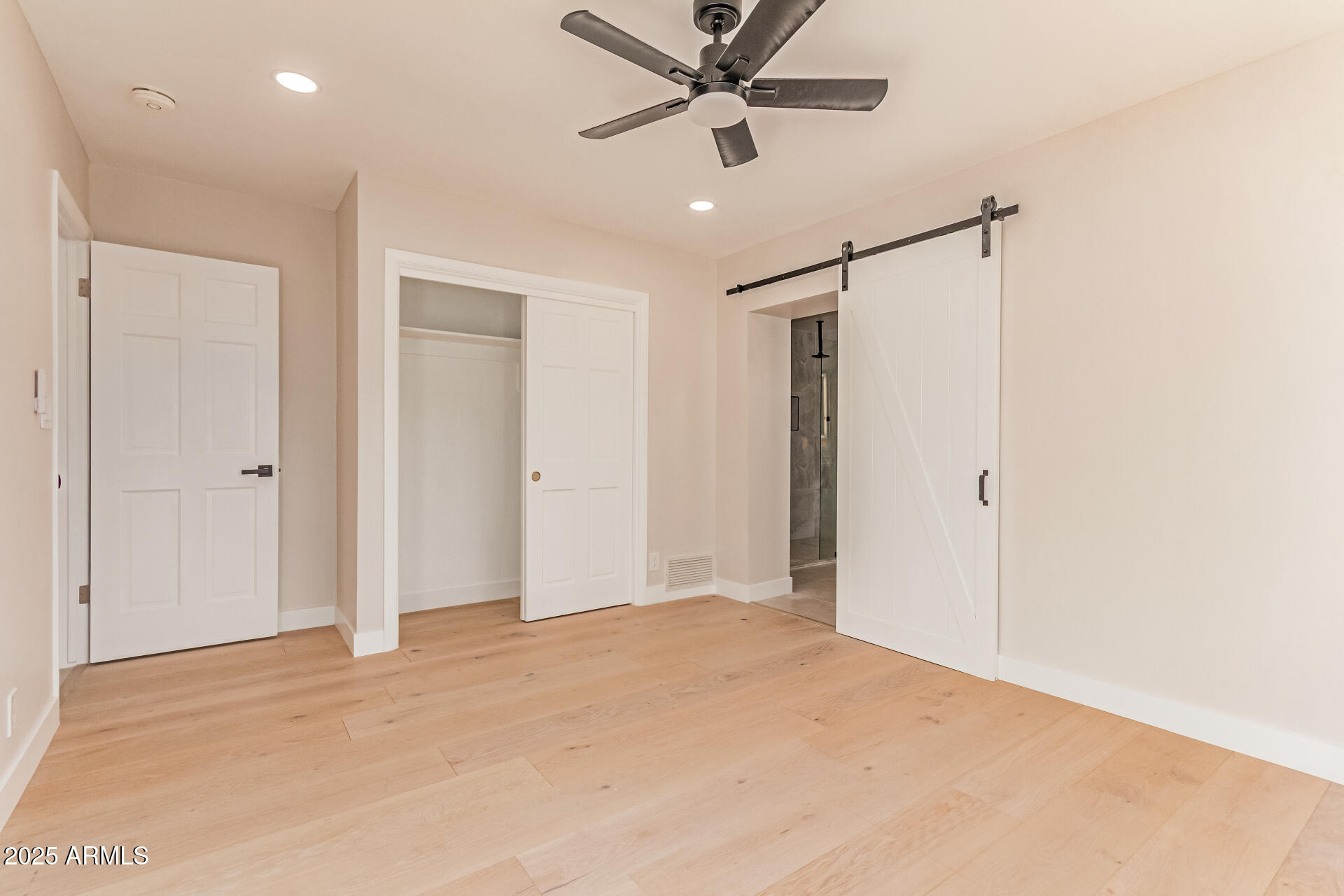 3301 E ROVEY Avenue Paradise Valley, AZ 85253