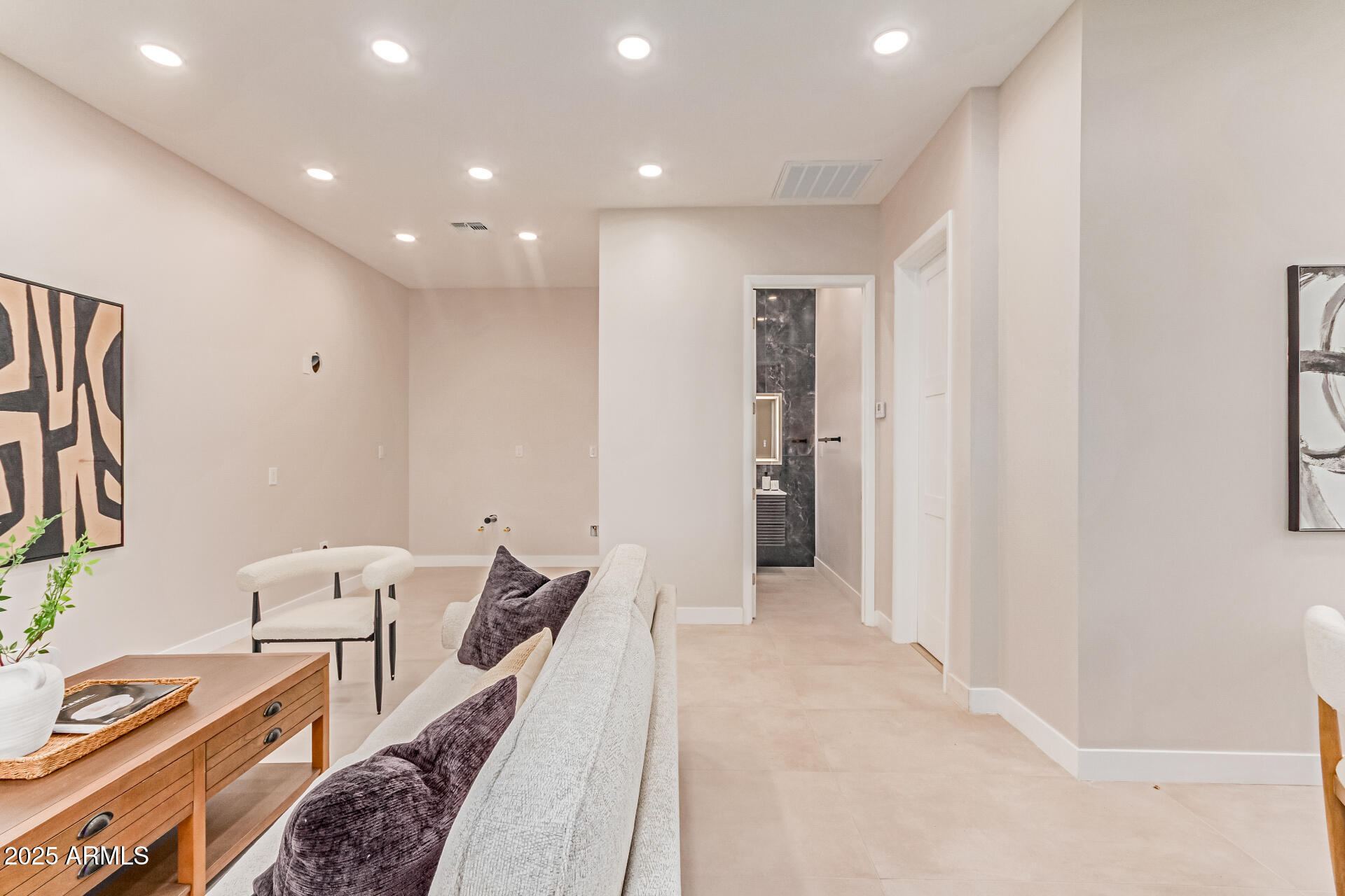 3301 E ROVEY Avenue Paradise Valley, AZ 85253