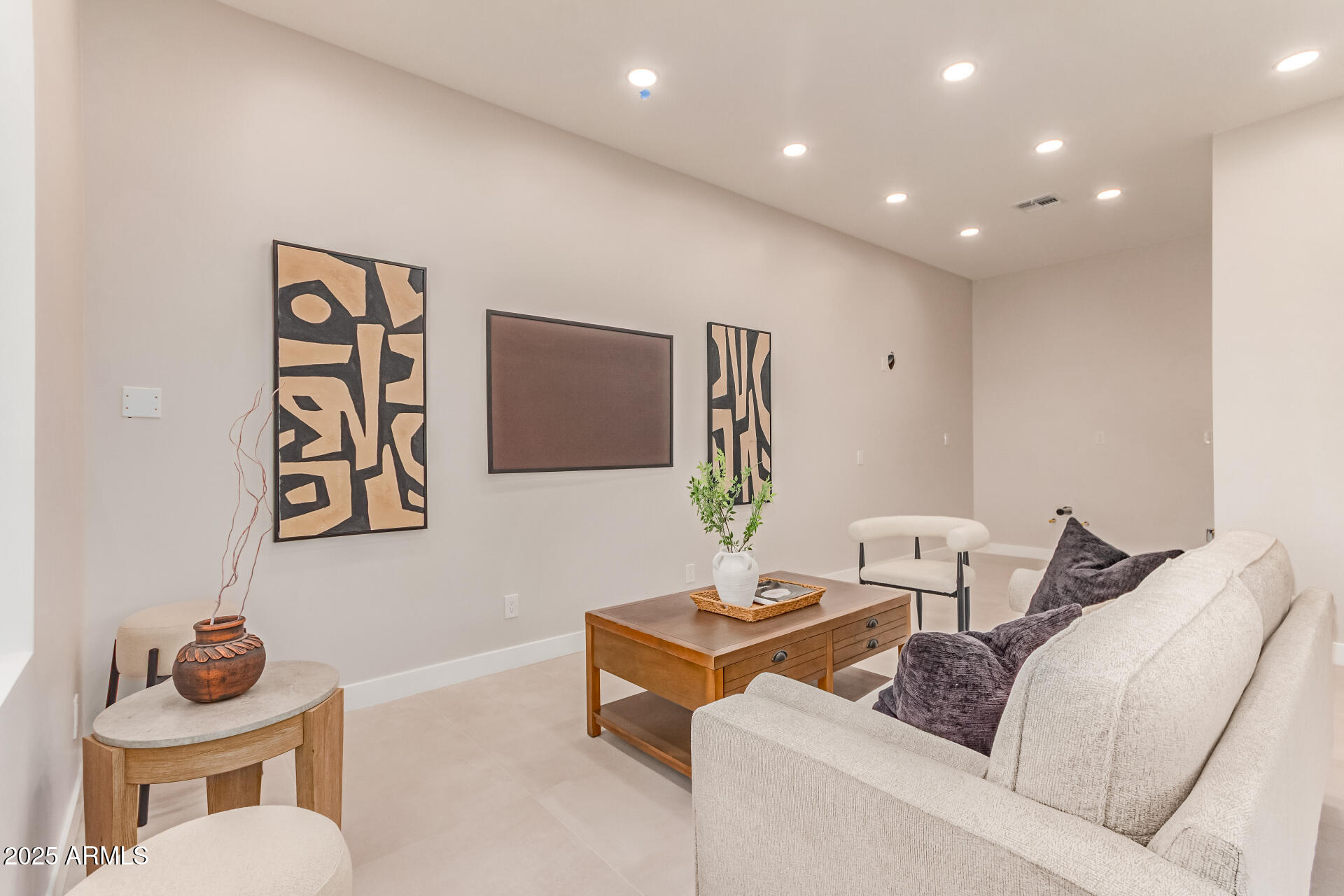 3301 E ROVEY Avenue Paradise Valley, AZ 85253