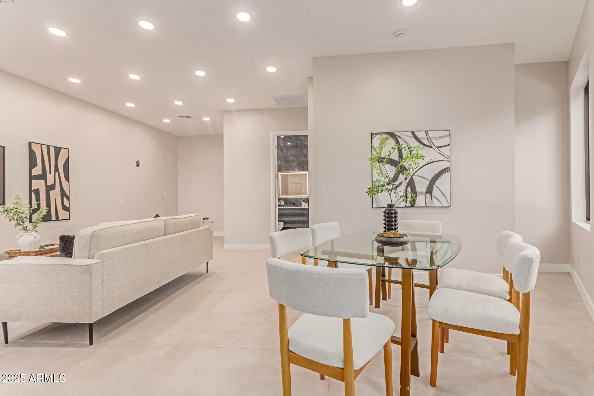 3301 E ROVEY Avenue Paradise Valley, AZ 85253