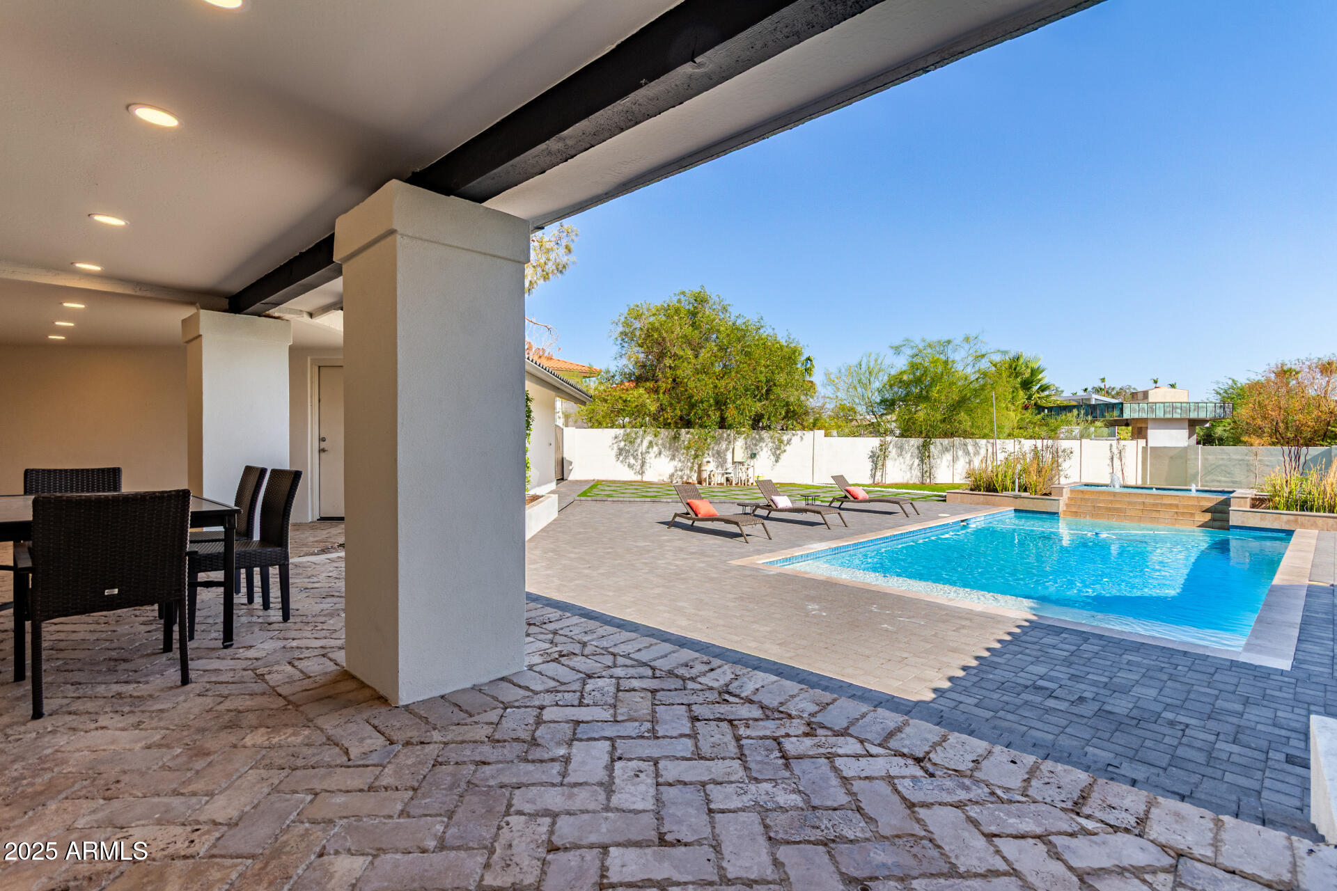 3301 E ROVEY Avenue Paradise Valley, AZ 85253