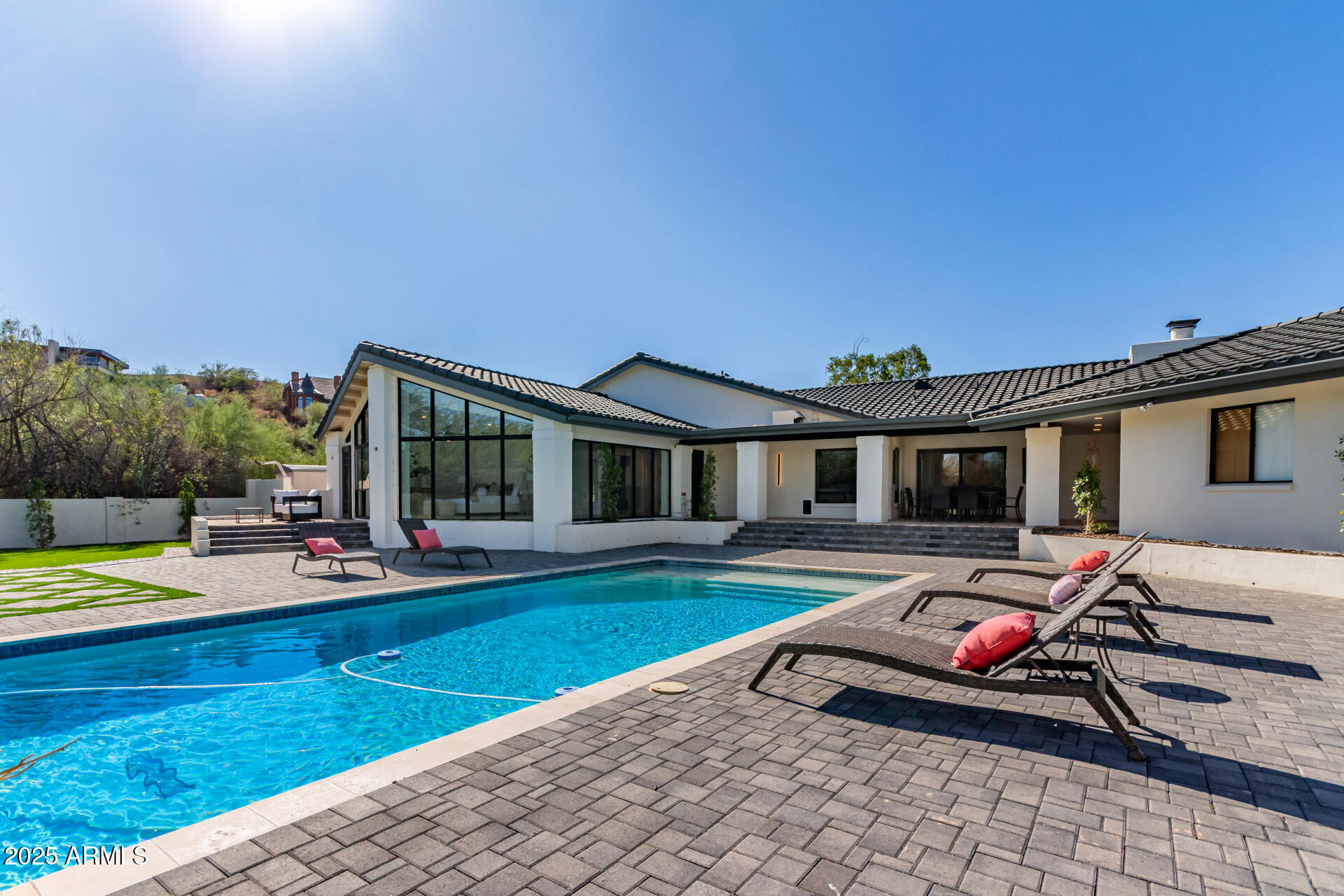 3301 E ROVEY Avenue Paradise Valley, AZ 85253