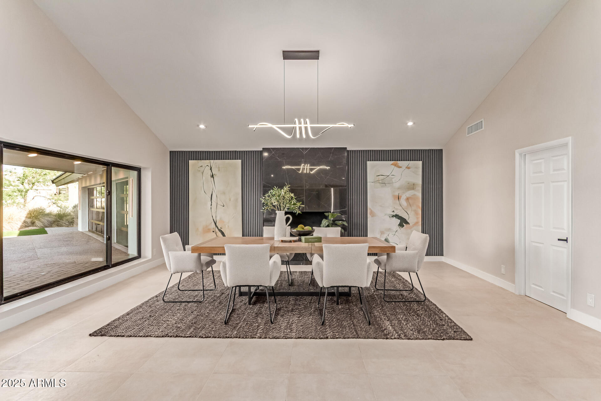 3301 E ROVEY Avenue Paradise Valley, AZ 85253