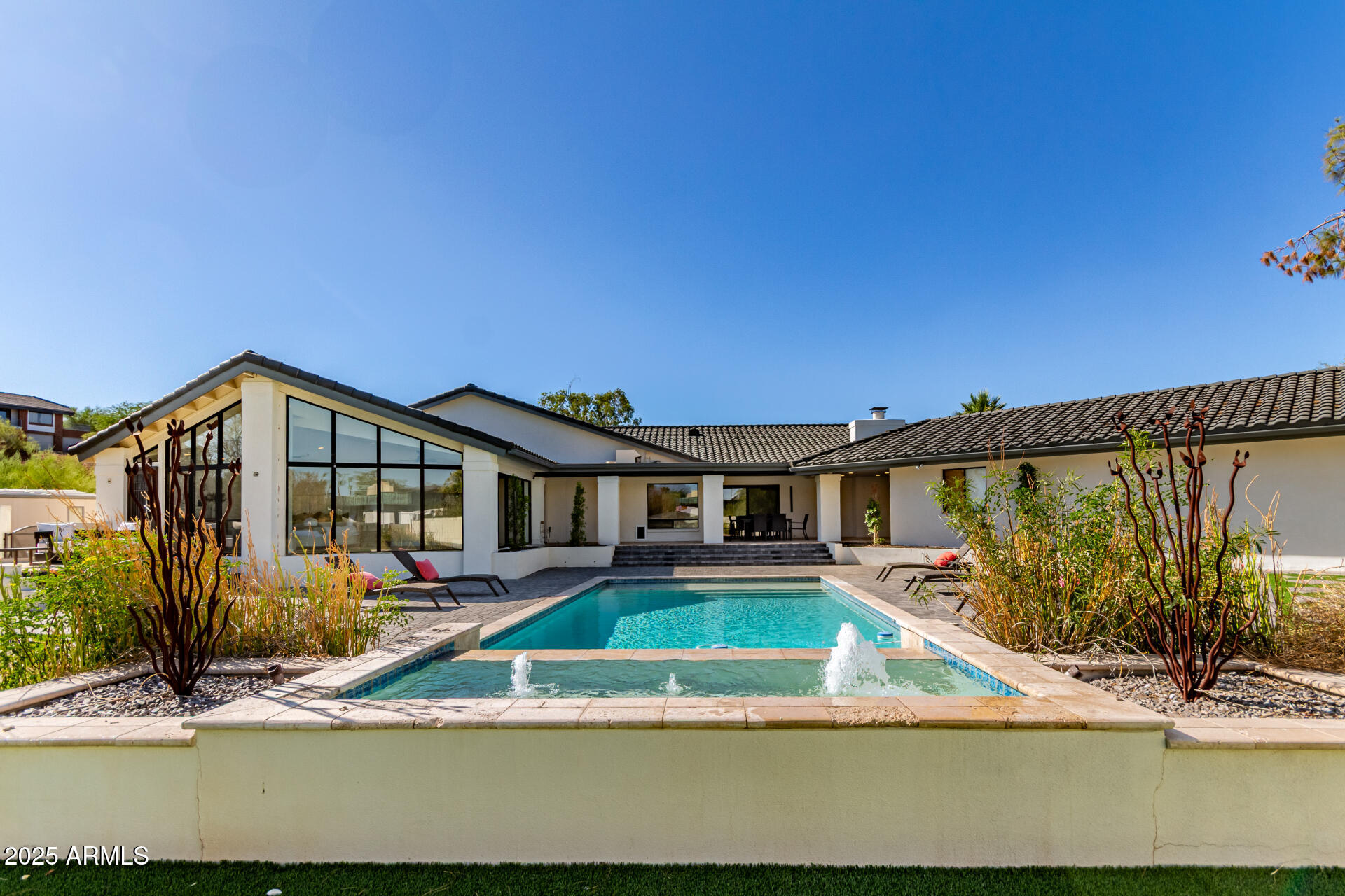 3301 E ROVEY Avenue Paradise Valley, AZ 85253