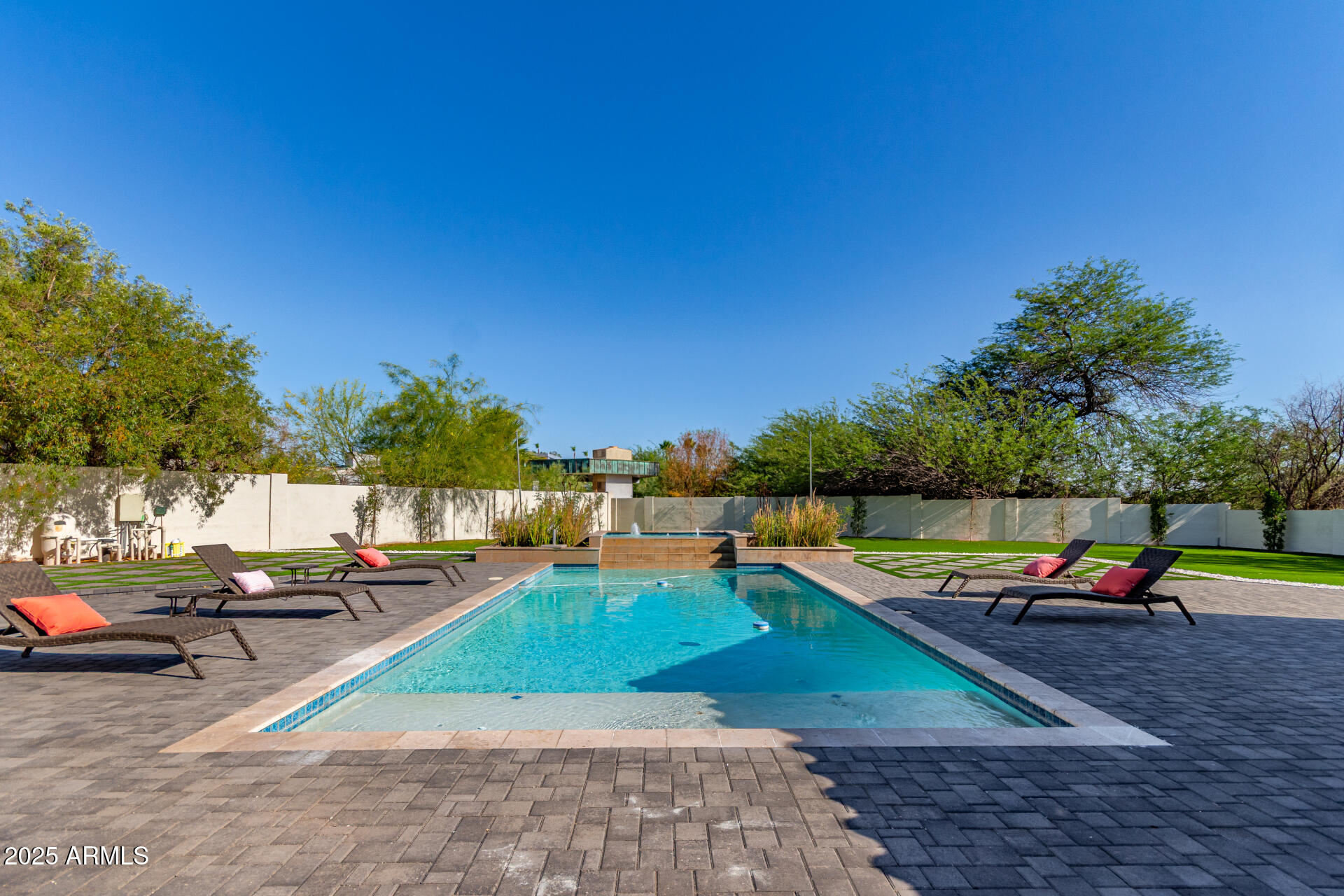 3301 E ROVEY Avenue Paradise Valley, AZ 85253