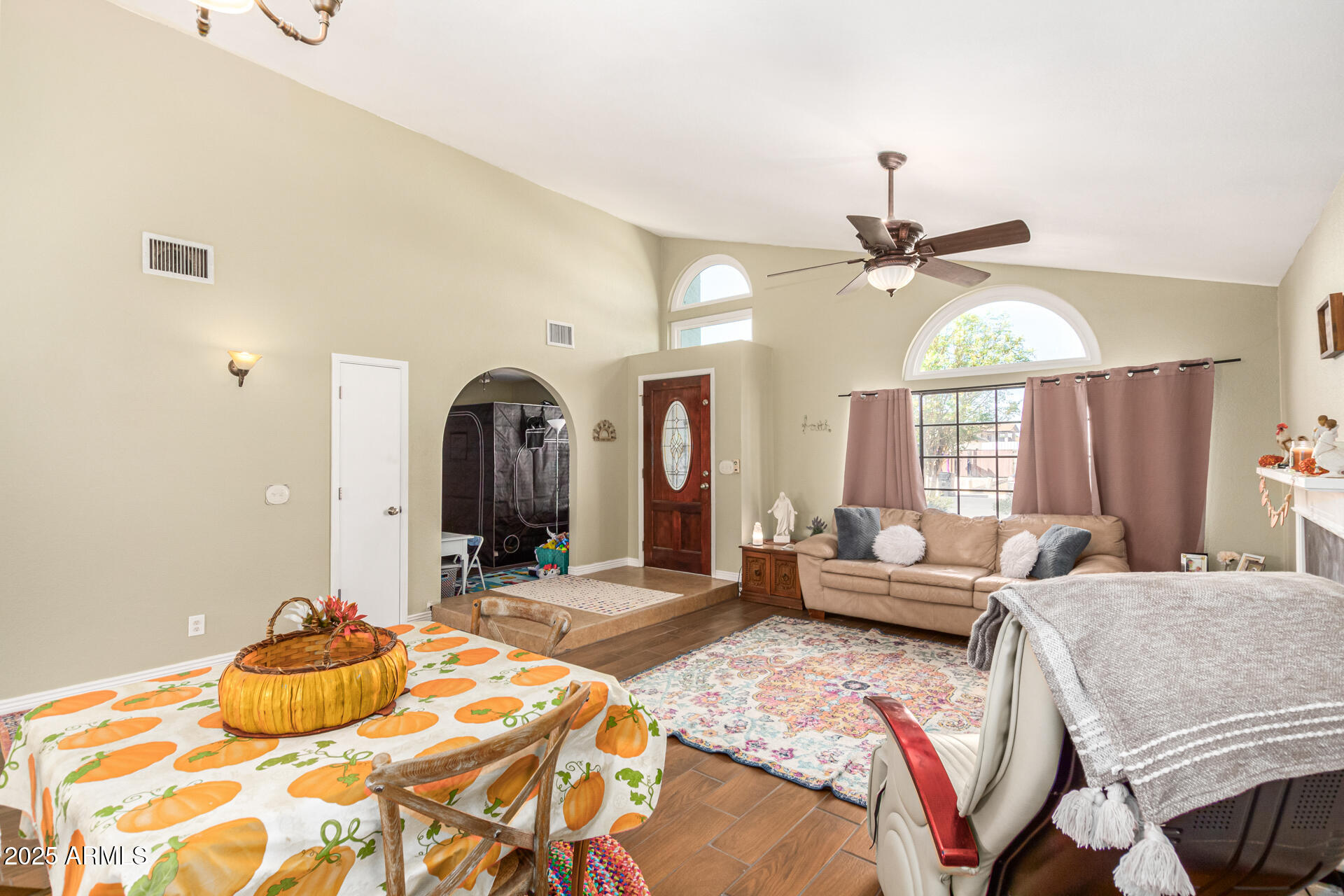 1007 N PALM Street Gilbert, AZ 85234