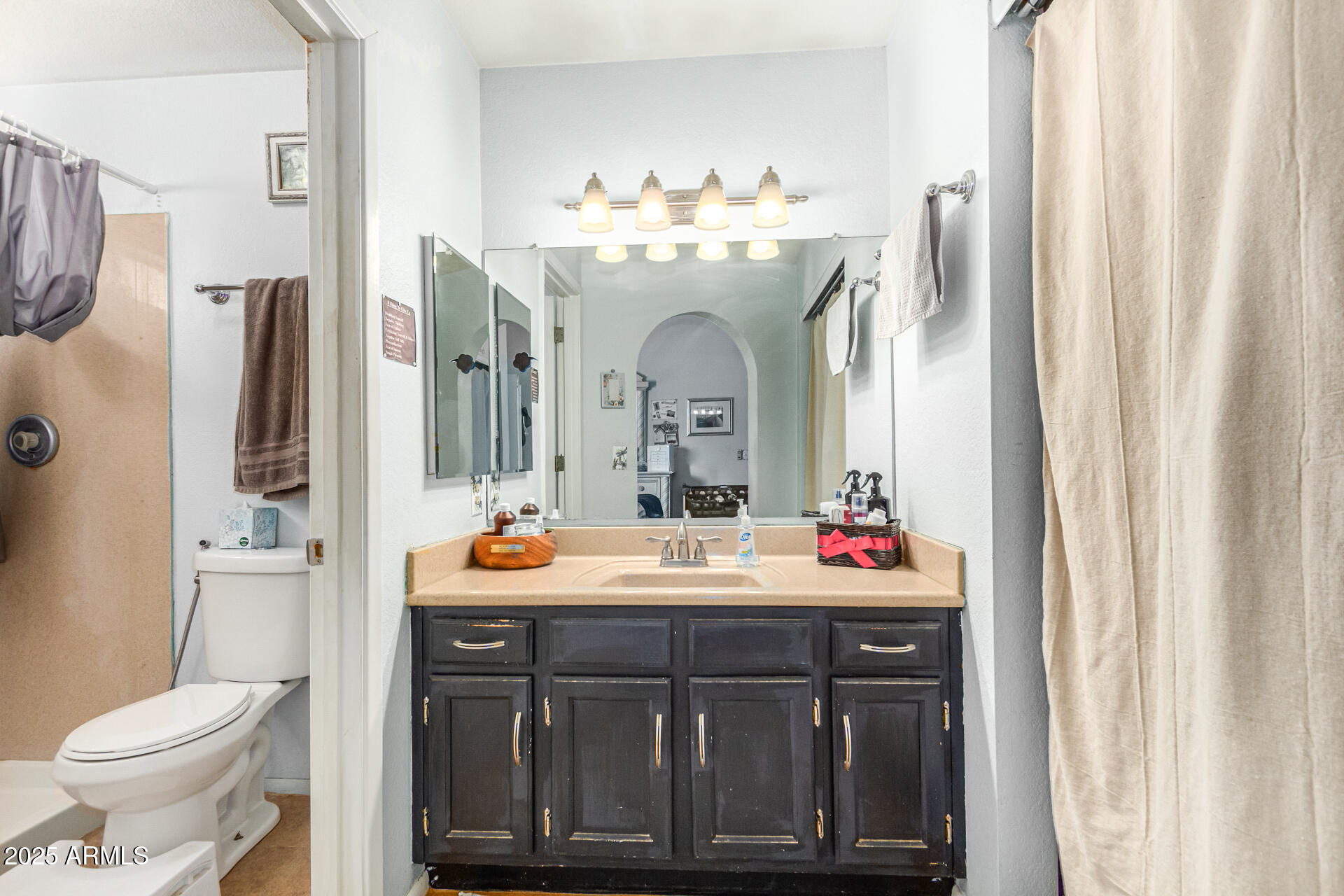 1007 N PALM Street Gilbert, AZ 85234