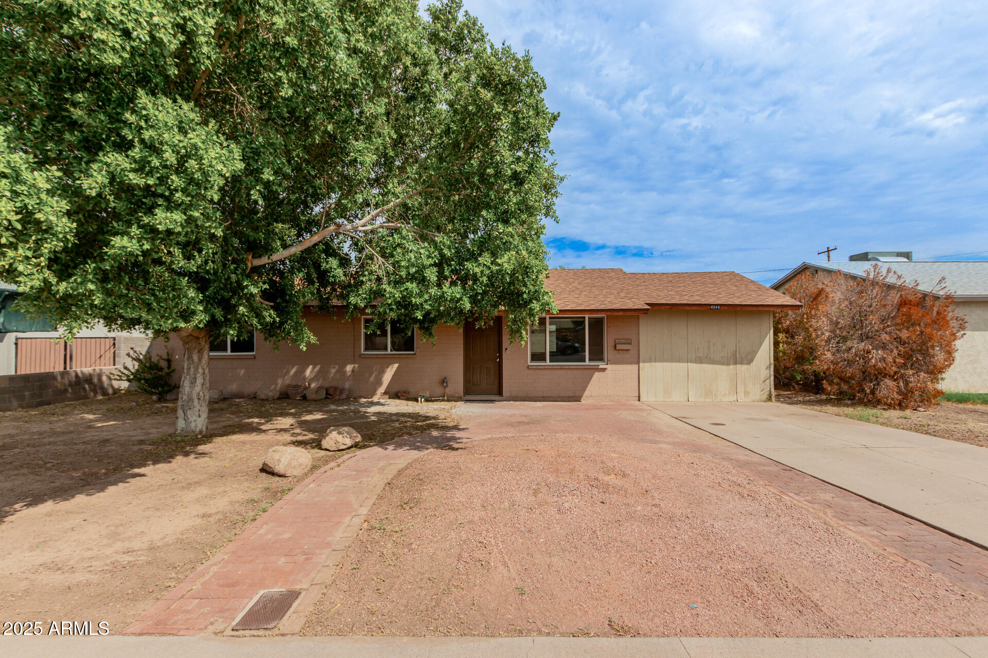 4944 W SIERRA VISTA Drive Glendale, AZ 85301
