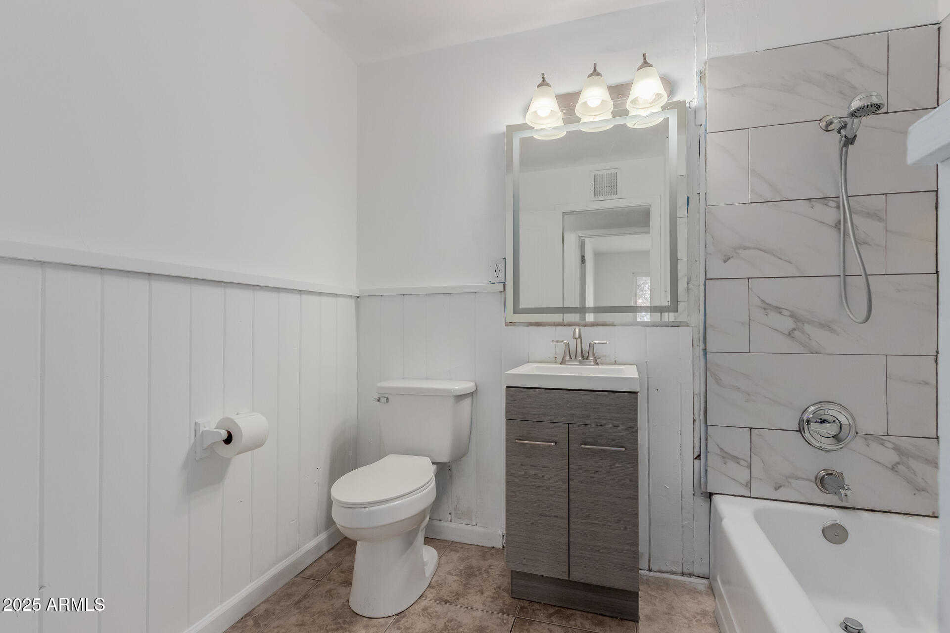 4944 W SIERRA VISTA Drive Glendale, AZ 85301