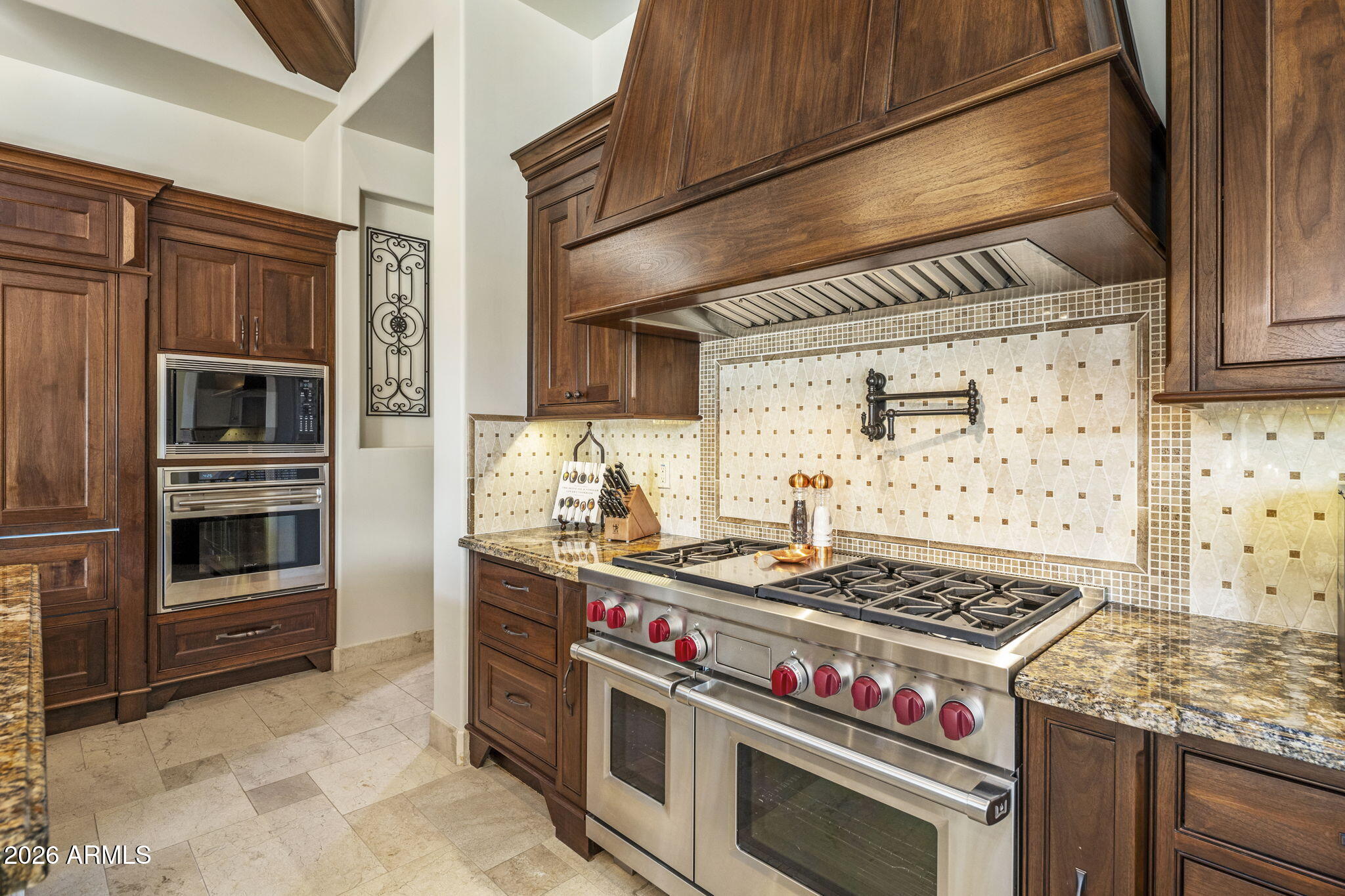 8111 N 62ND Place Paradise Valley, AZ 85253