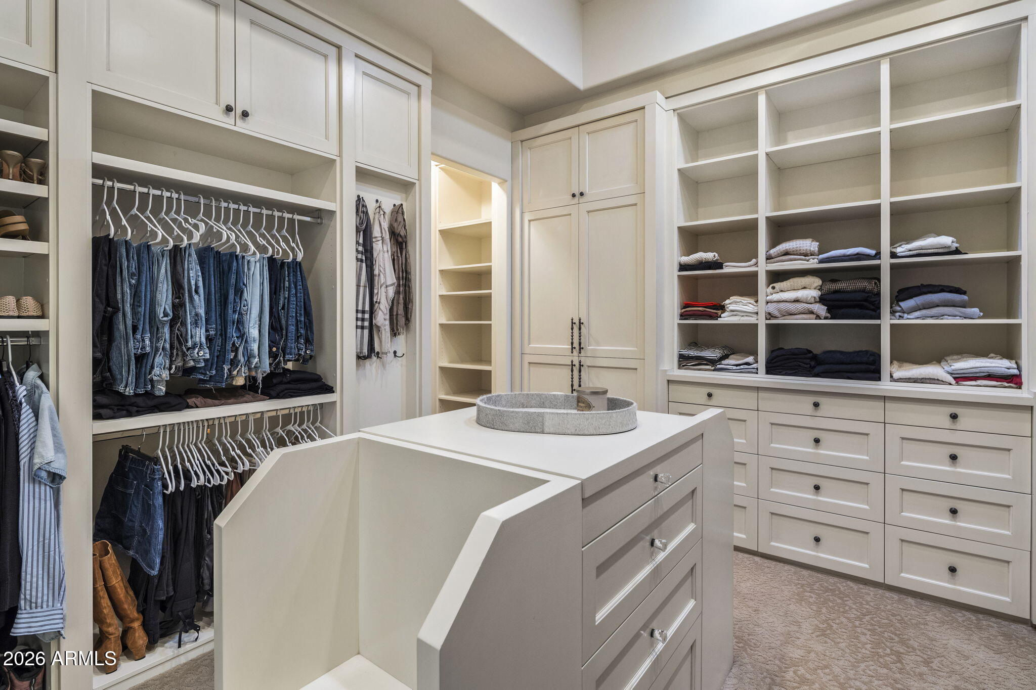 8111 N 62ND Place Paradise Valley, AZ 85253