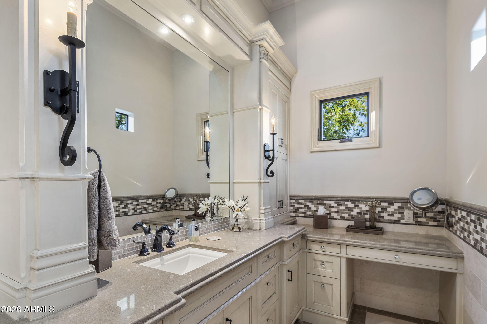 8111 N 62ND Place Paradise Valley, AZ 85253