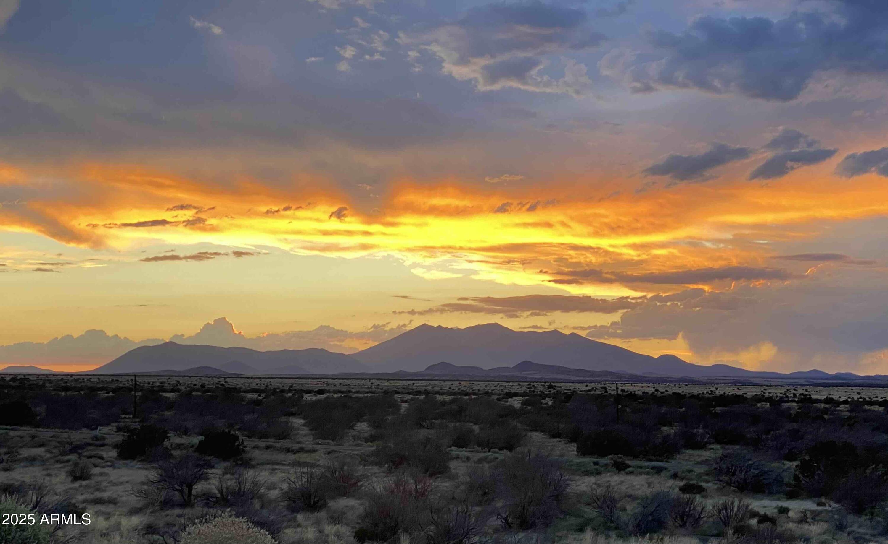 12907 BLAZING ORE Trail Flagstaff, AZ 86004