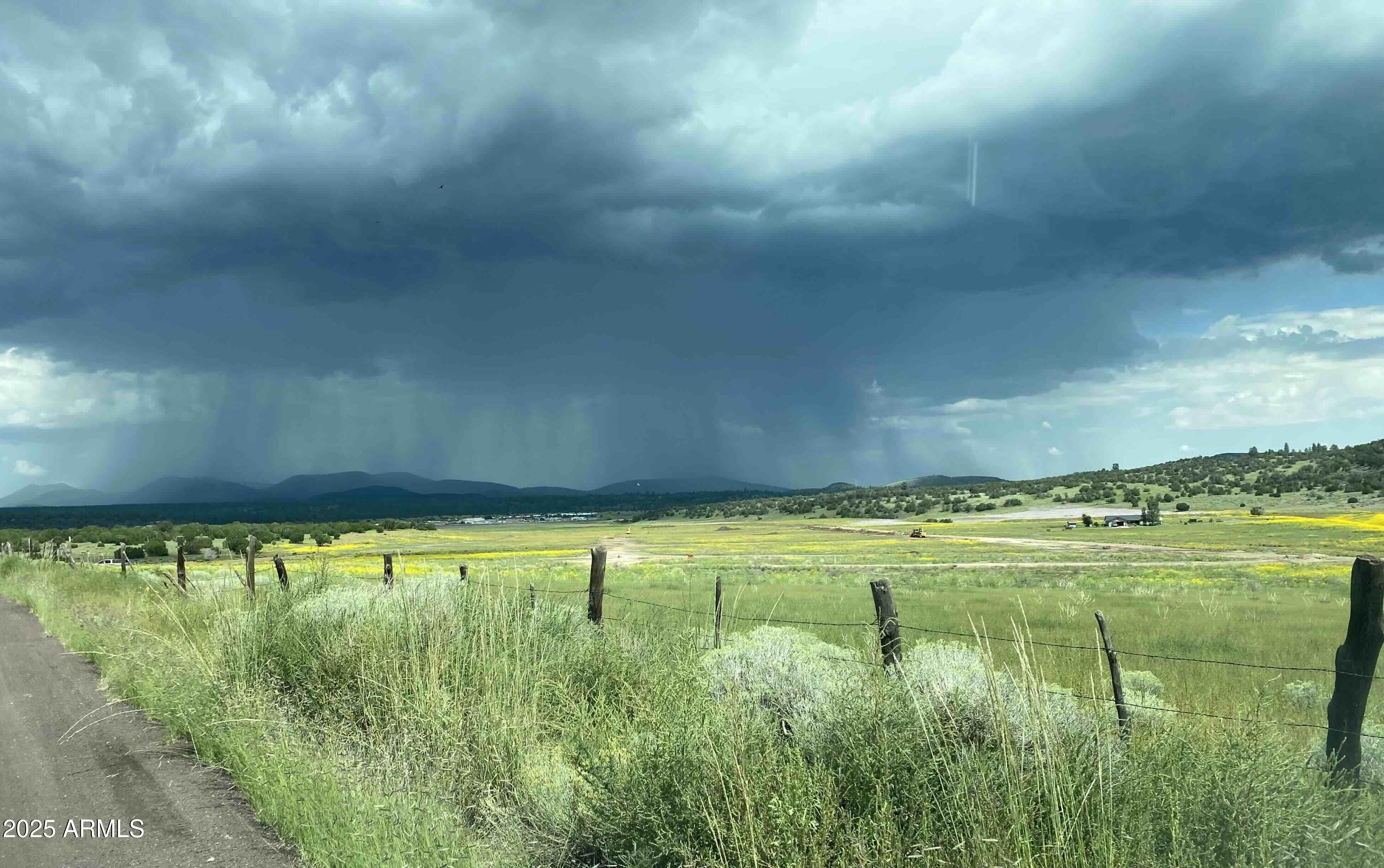 6298 MEADOWS Lane Flagstaff, AZ 86004