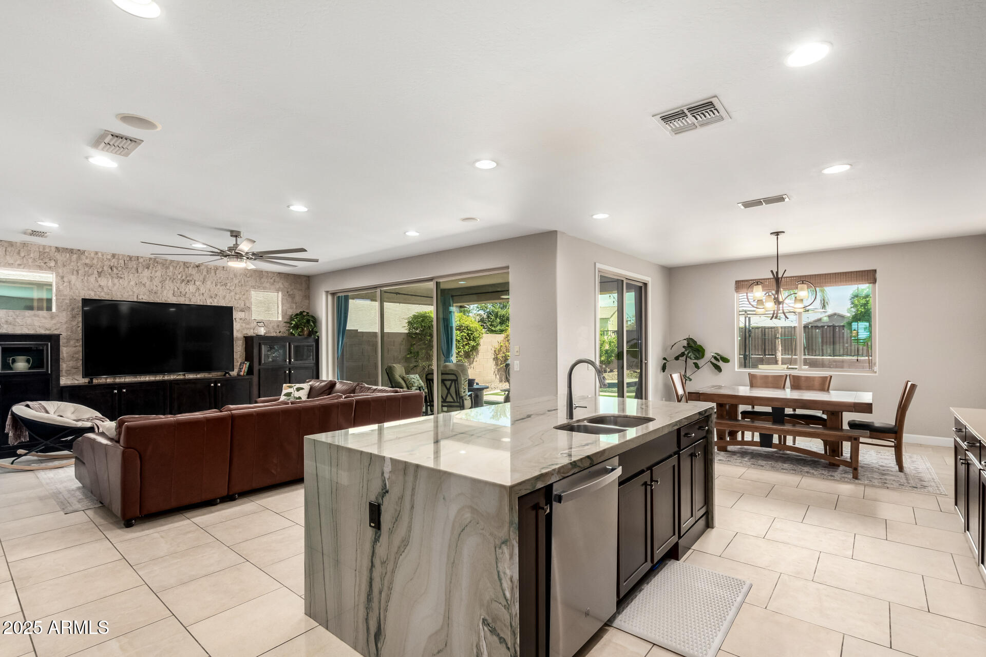 5547 S TATUM Court Gilbert, AZ 85298